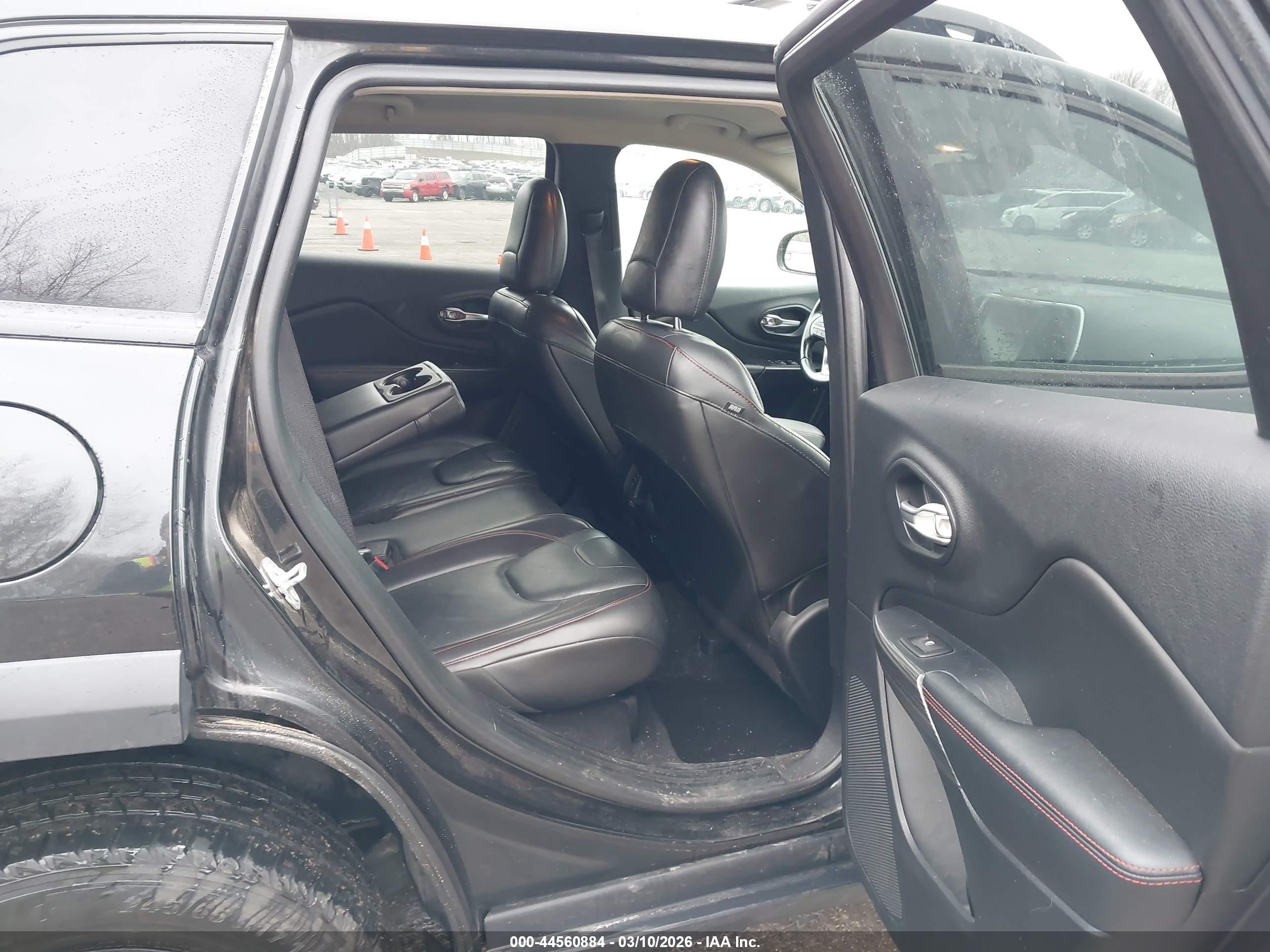 JEEP CHEROKEE image 8