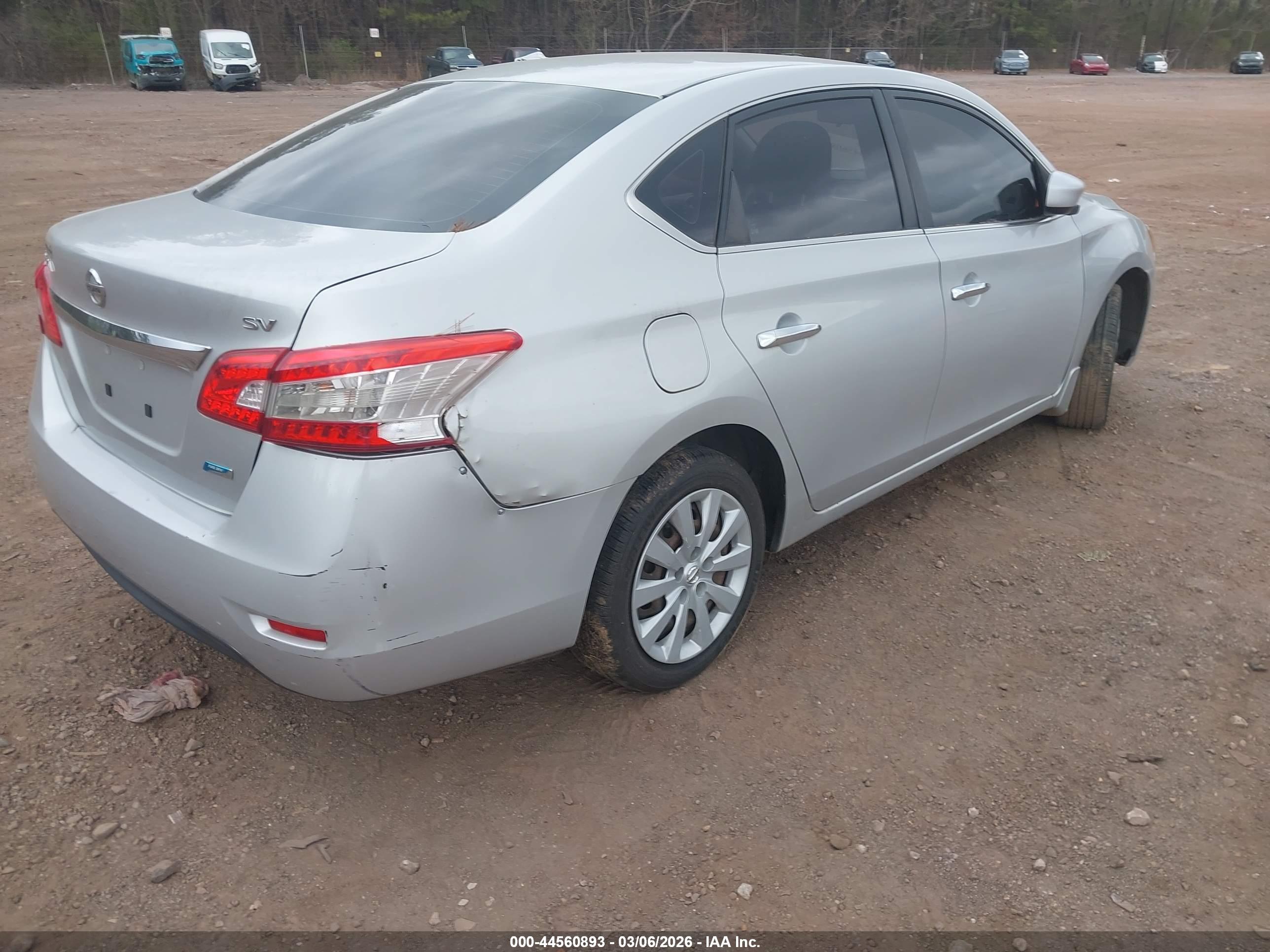 NISSAN SENTRA image 4