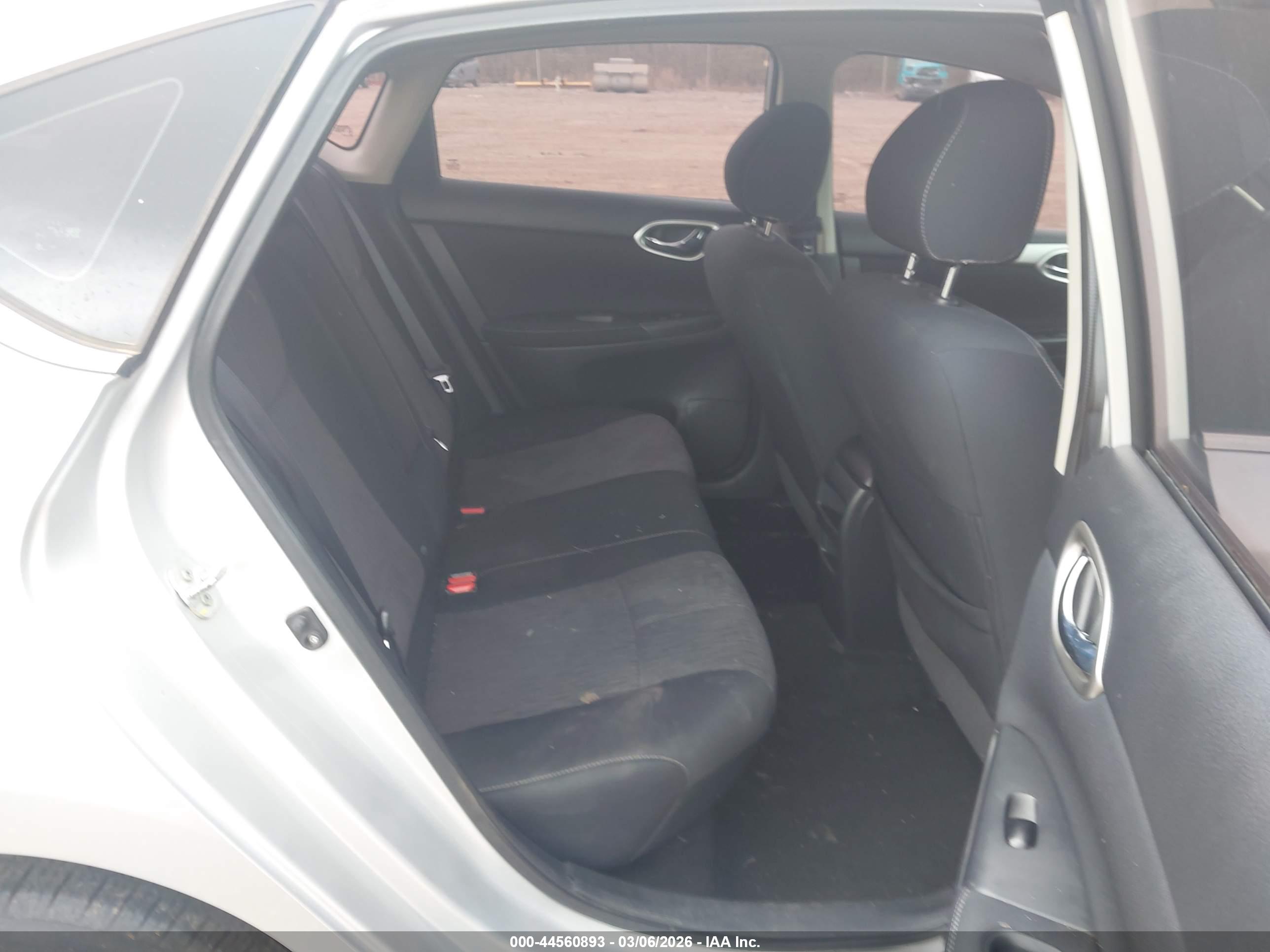 NISSAN SENTRA image 8