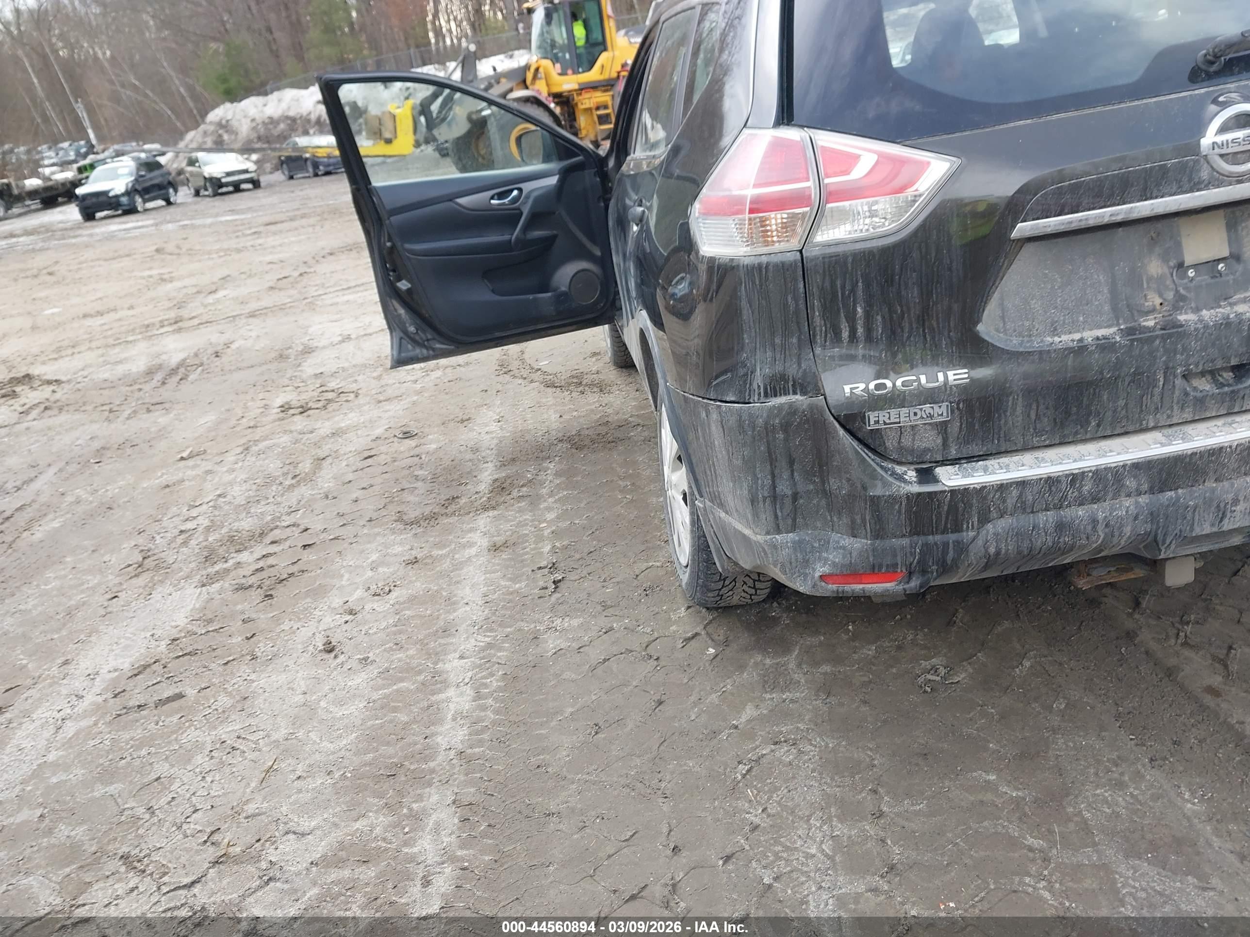 NISSAN ROGUE image 6