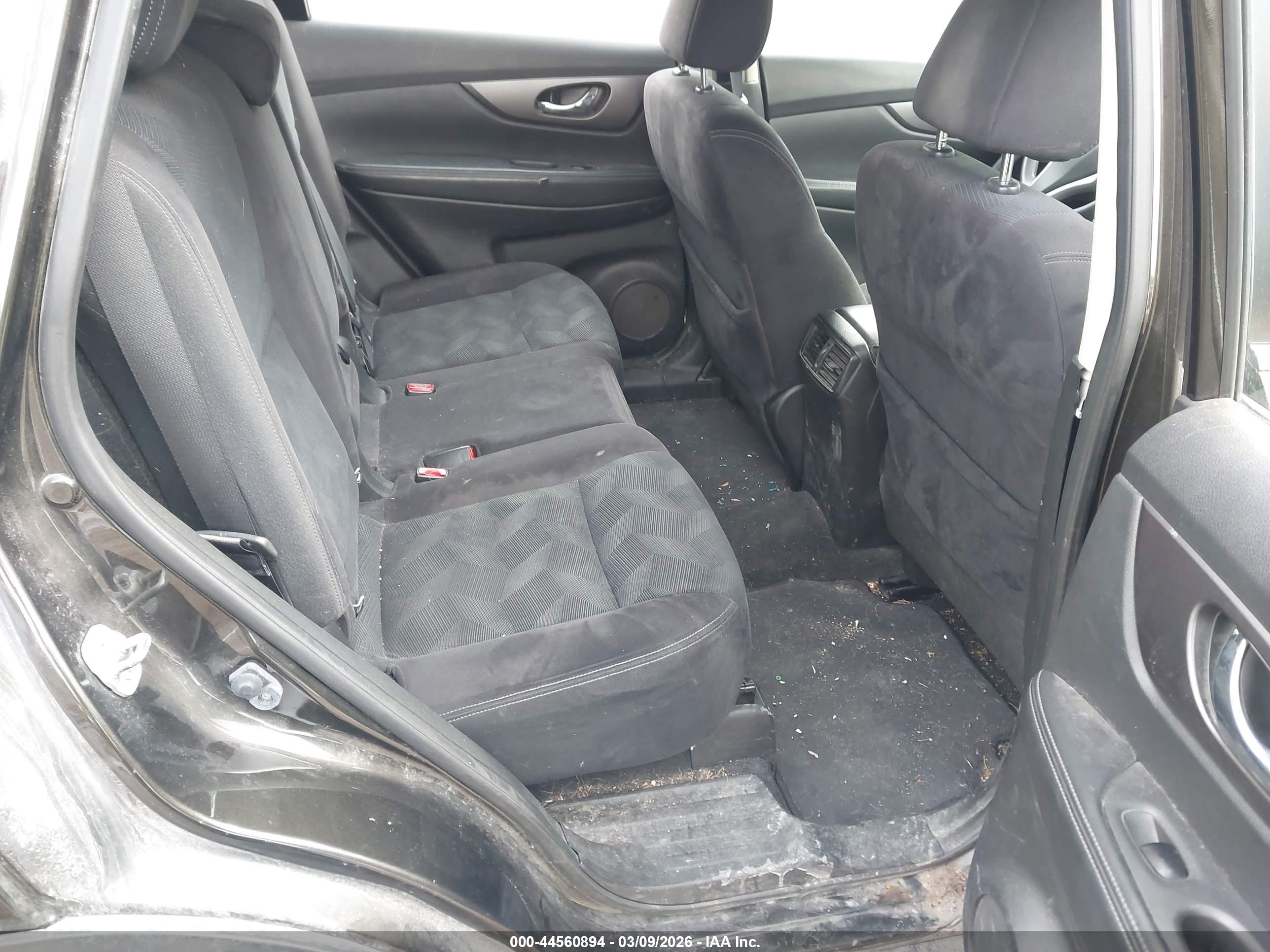NISSAN ROGUE image 8