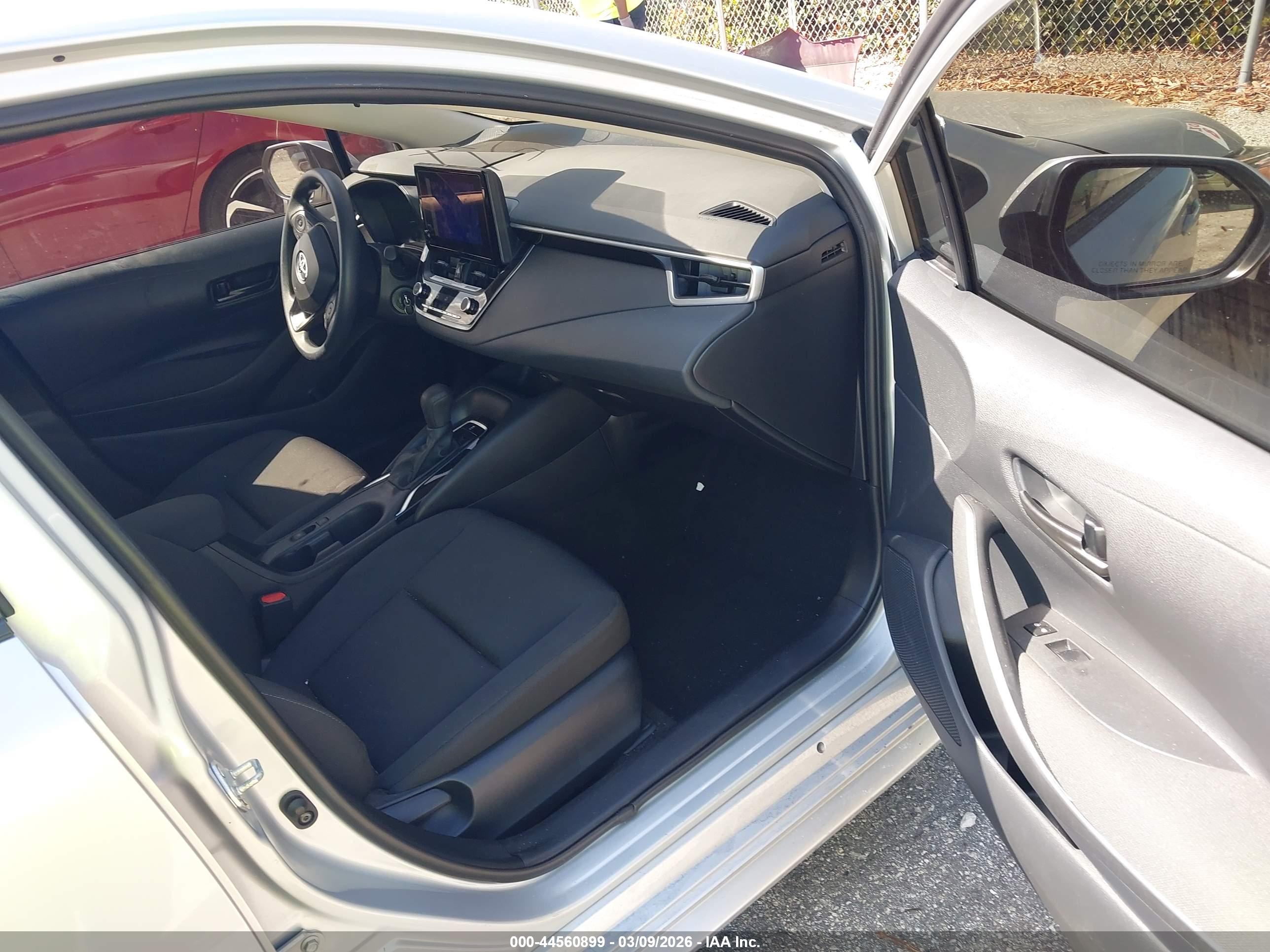 TOYOTA COROLLA image 5