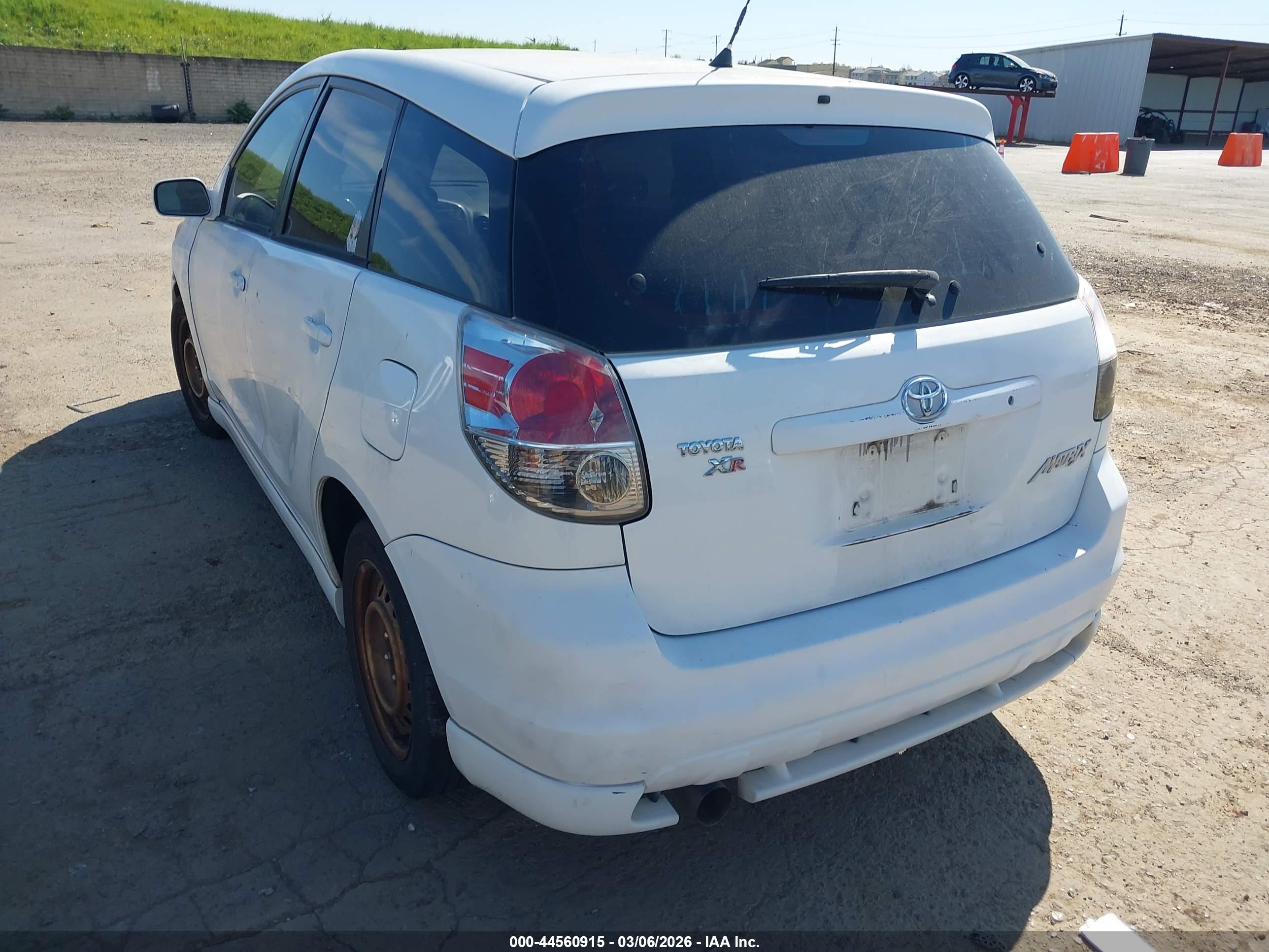 TOYOTA MATRIX image 3
