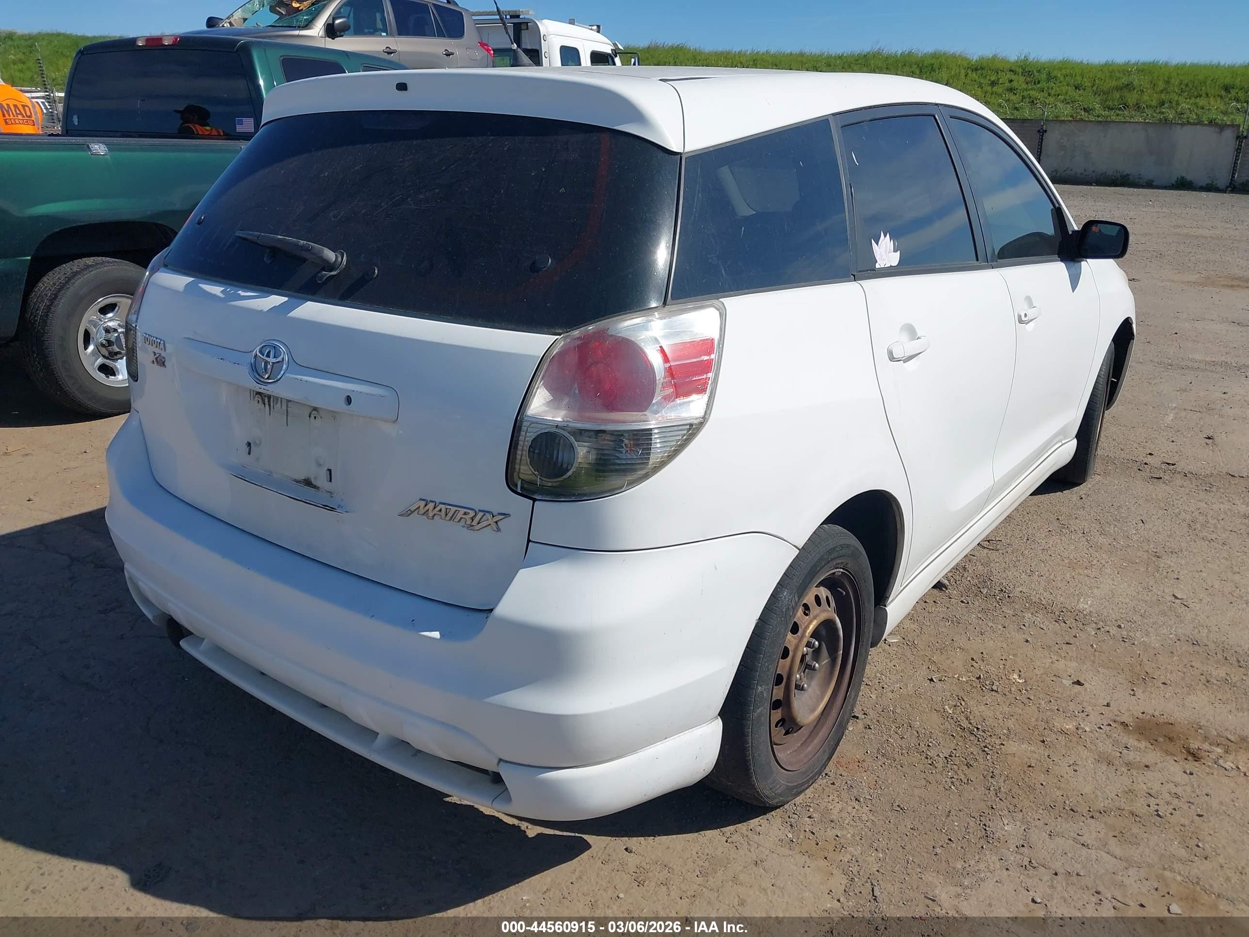 TOYOTA MATRIX image 4