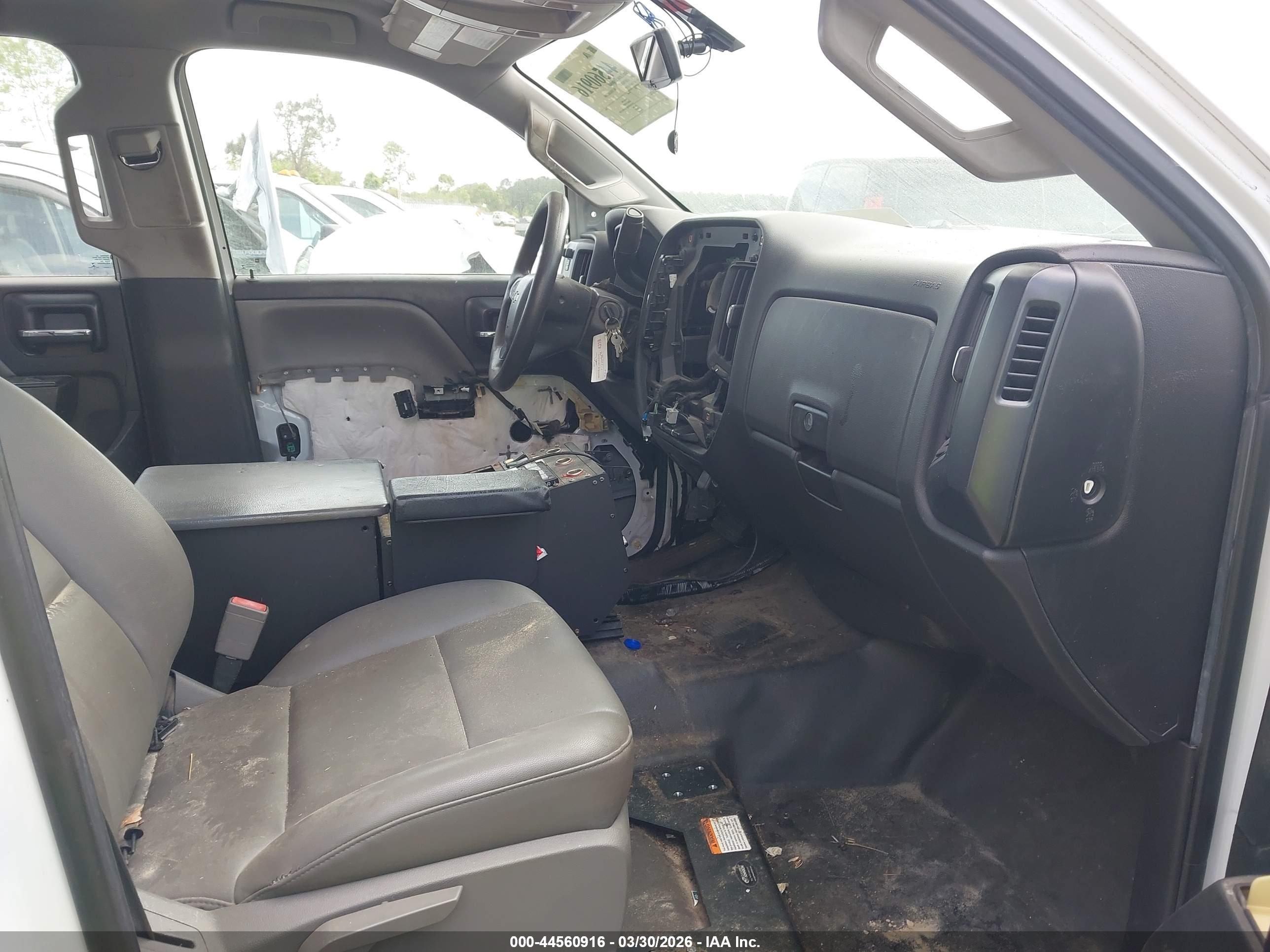 CHEVROLET SILVERADO image 5