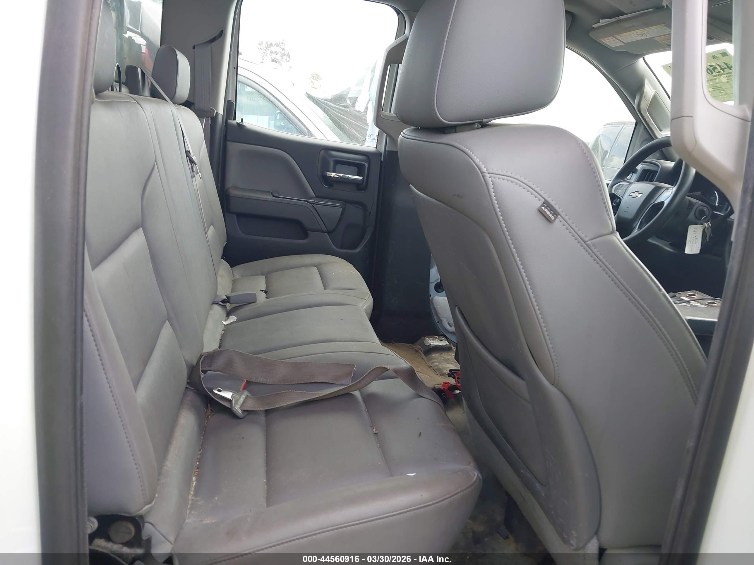 CHEVROLET SILVERADO image 8