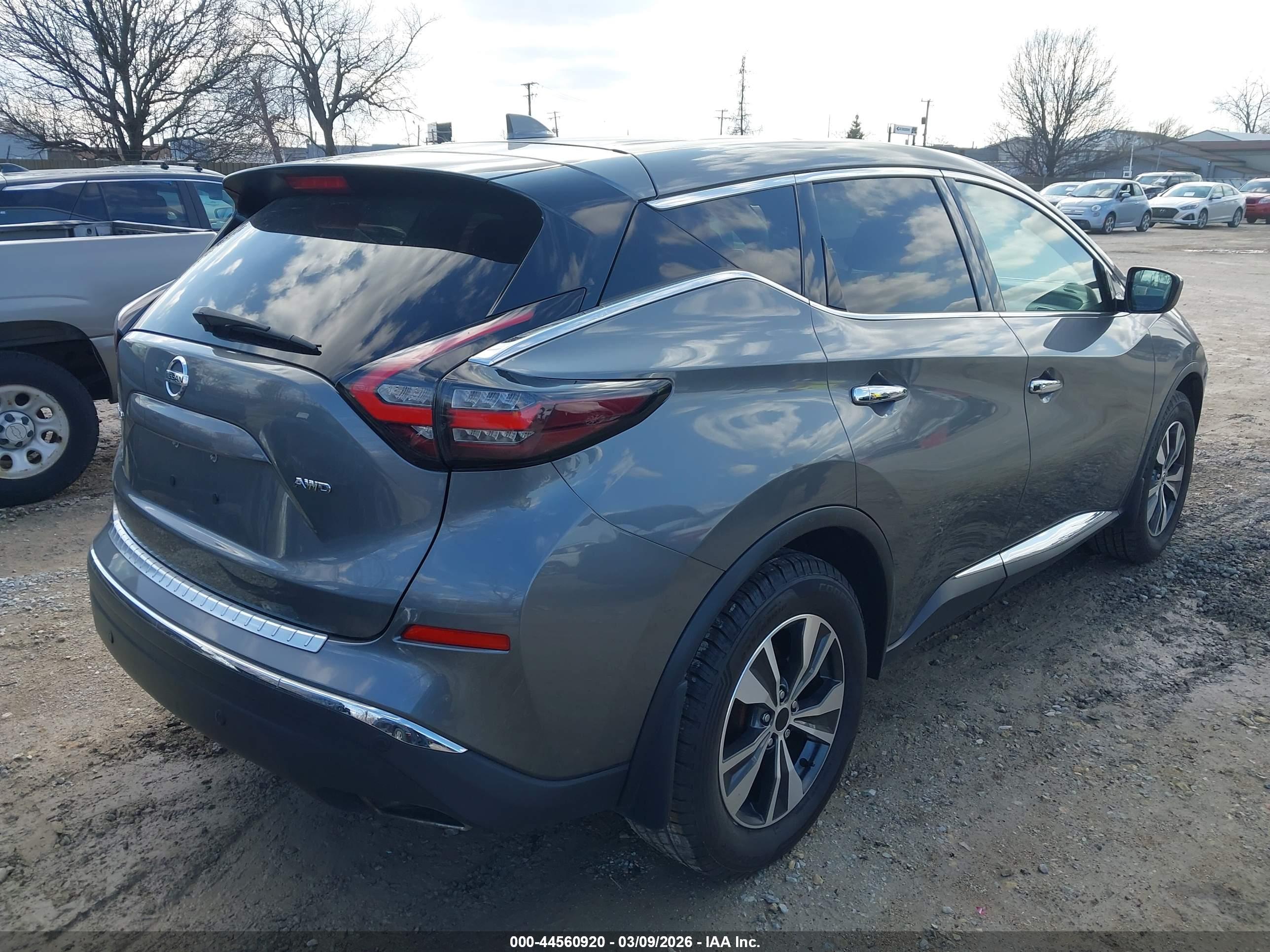 NISSAN MURANO image 4