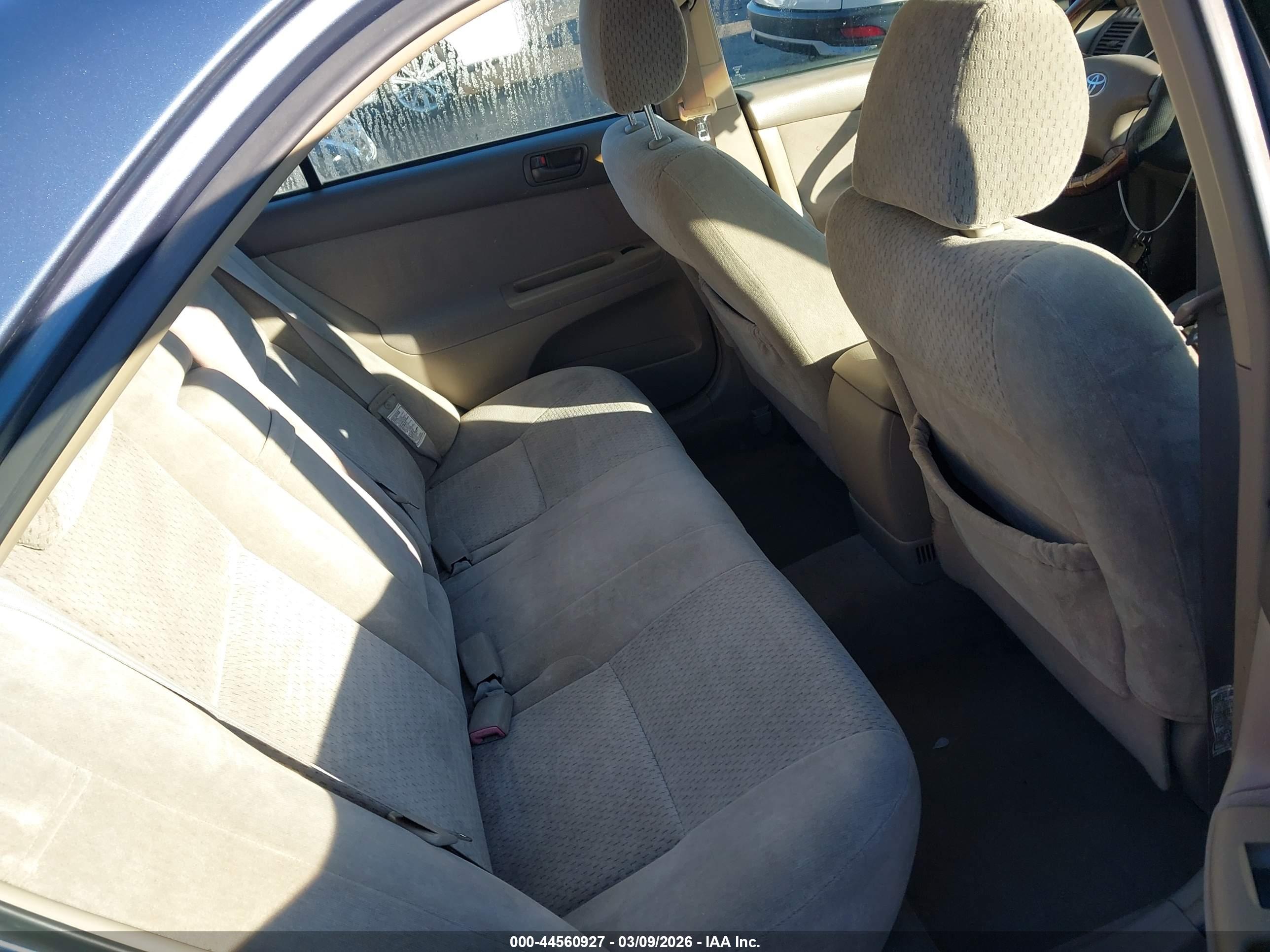 TOYOTA CAMRY image 8