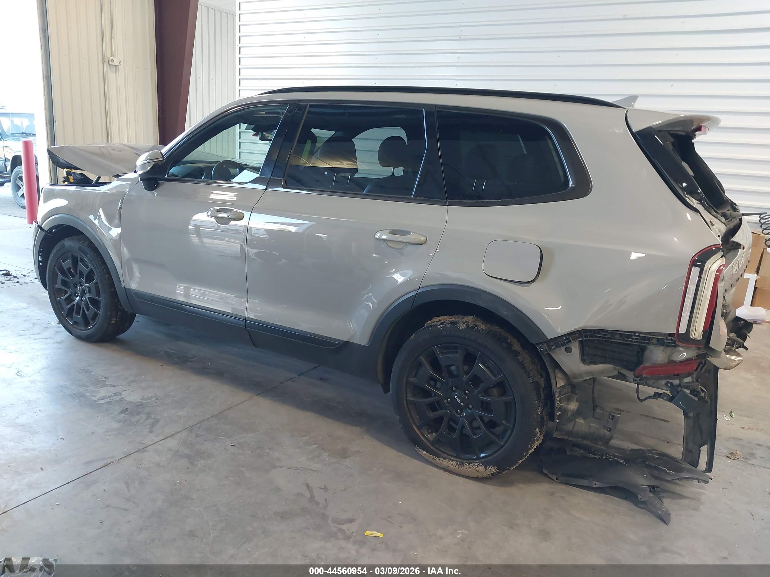 KIA TELLURIDE image 3