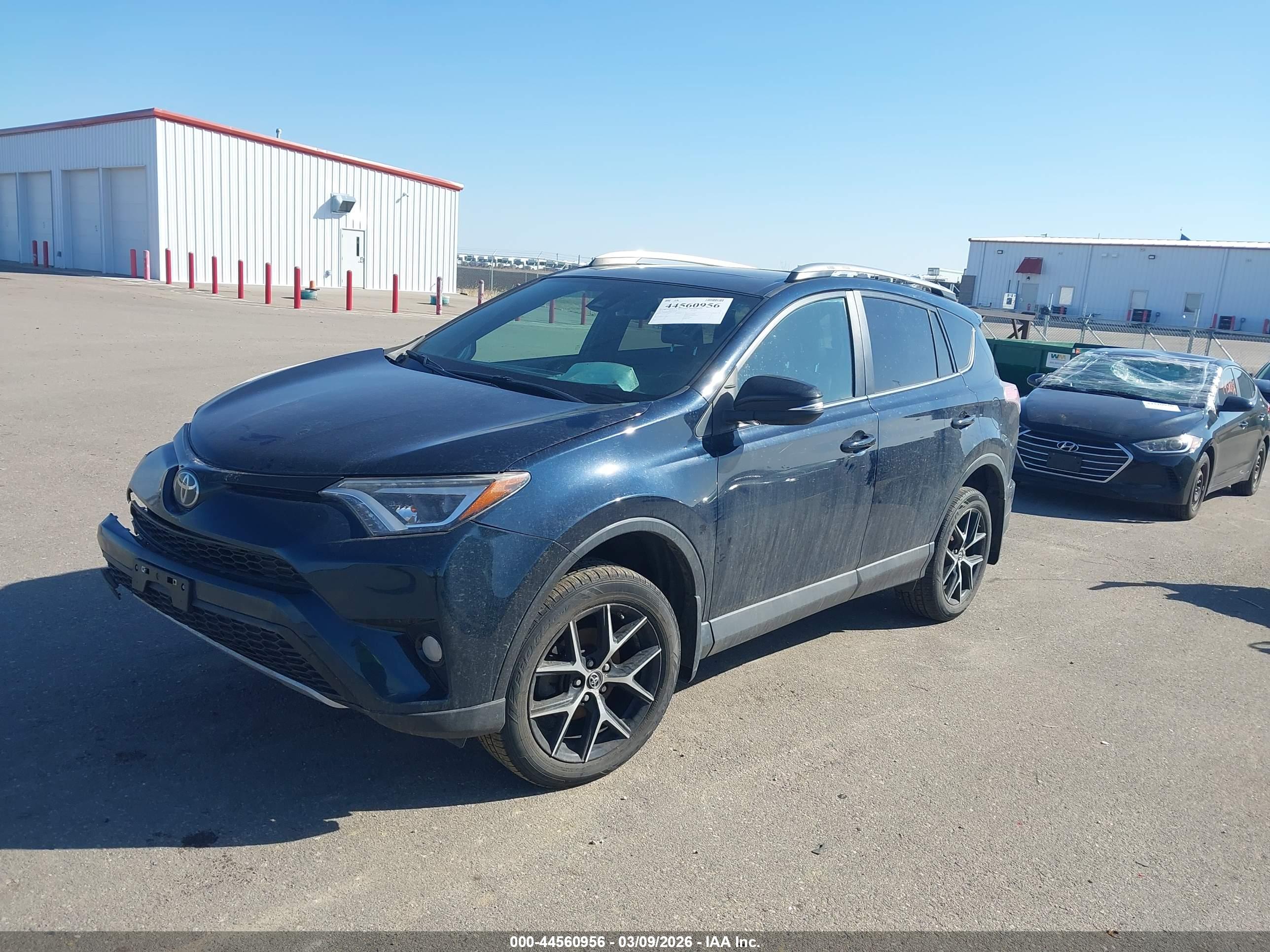 TOYOTA RAV4 image 2
