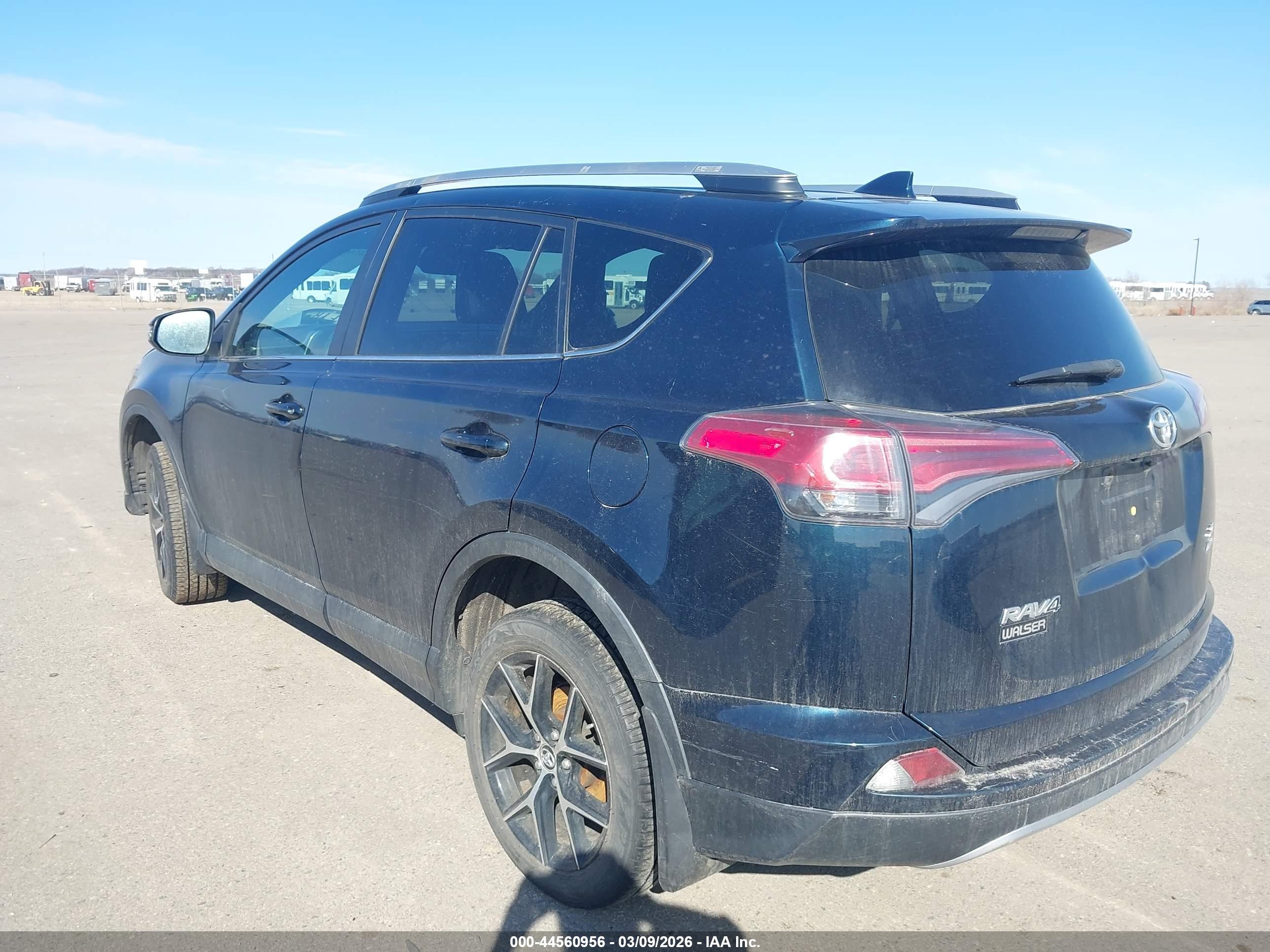TOYOTA RAV4 image 3