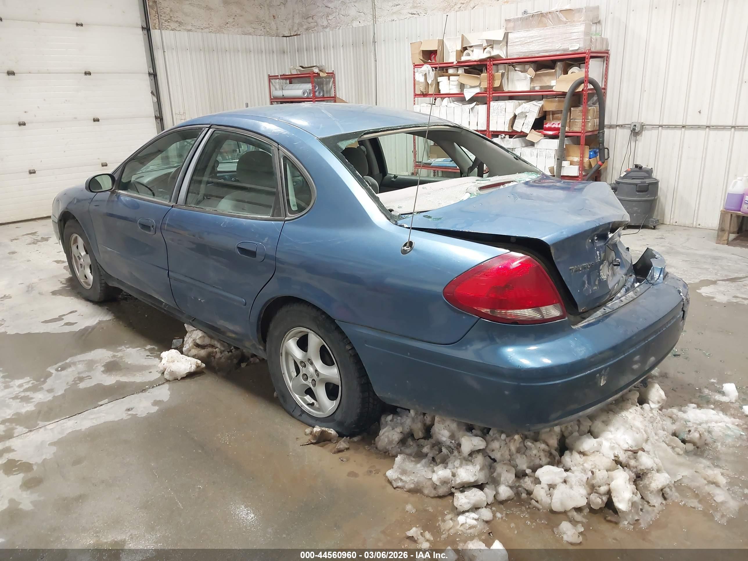 FORD TAURUS image 3