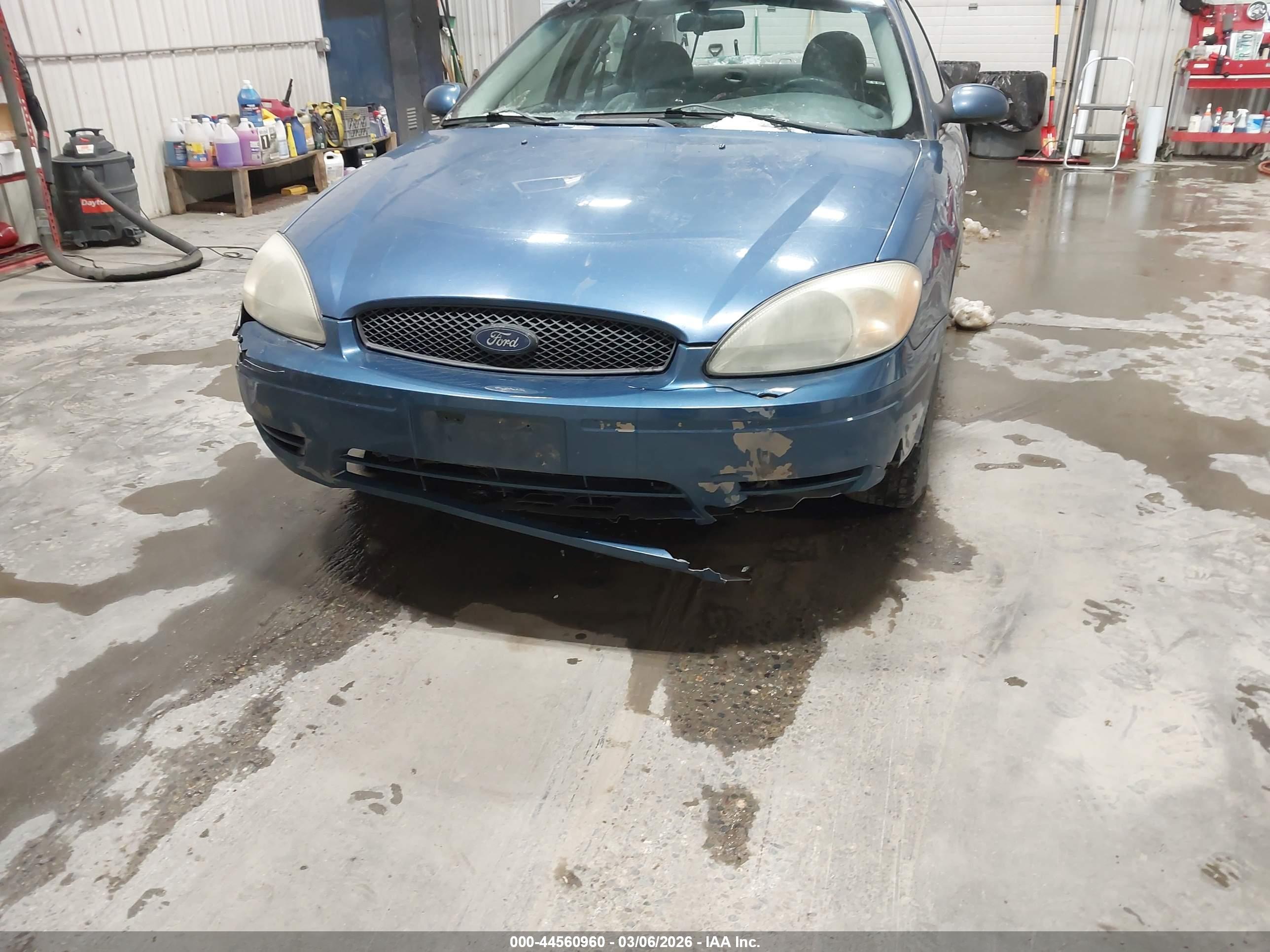 FORD TAURUS image 6