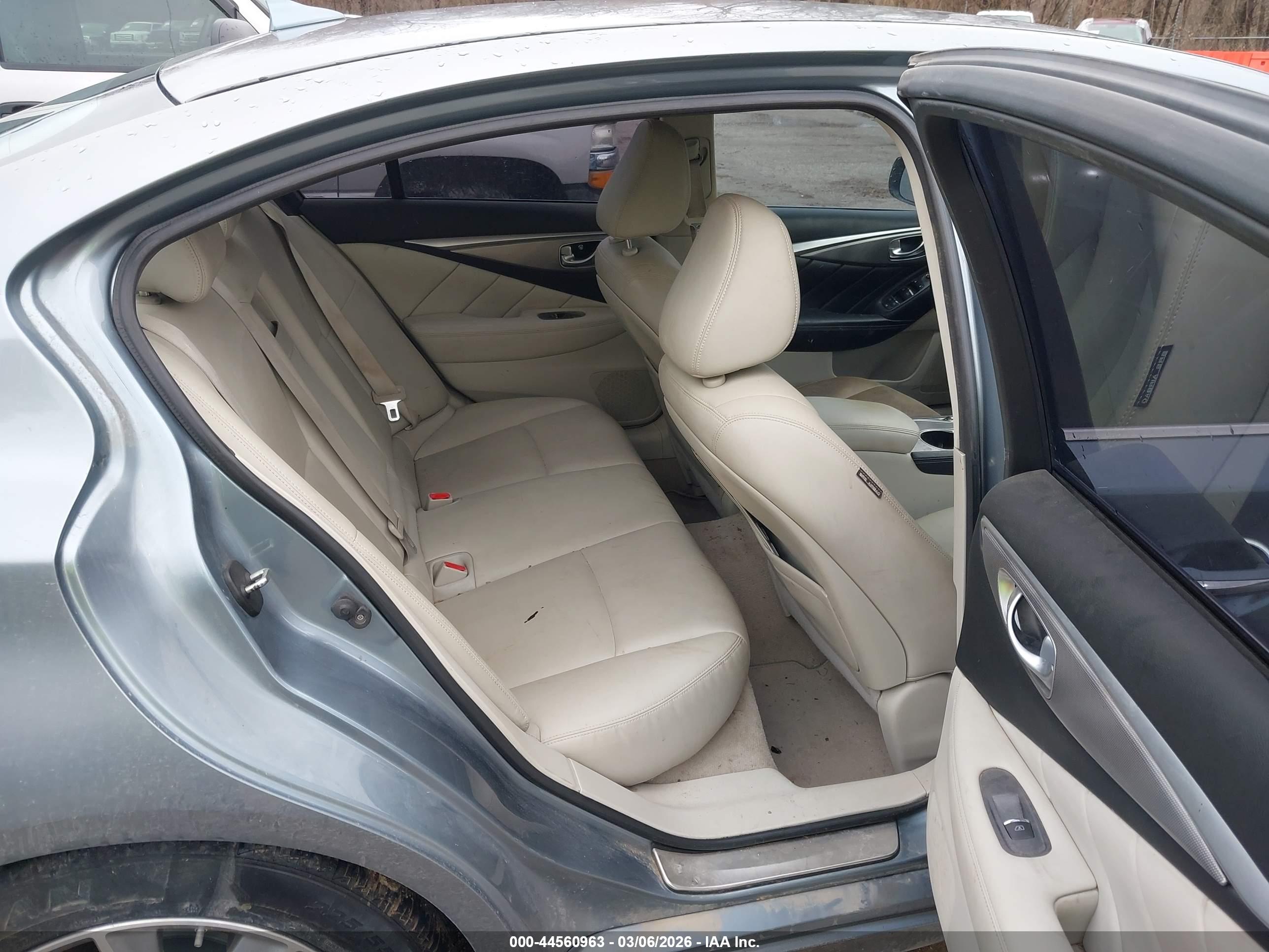 INFINITI Q50 image 8