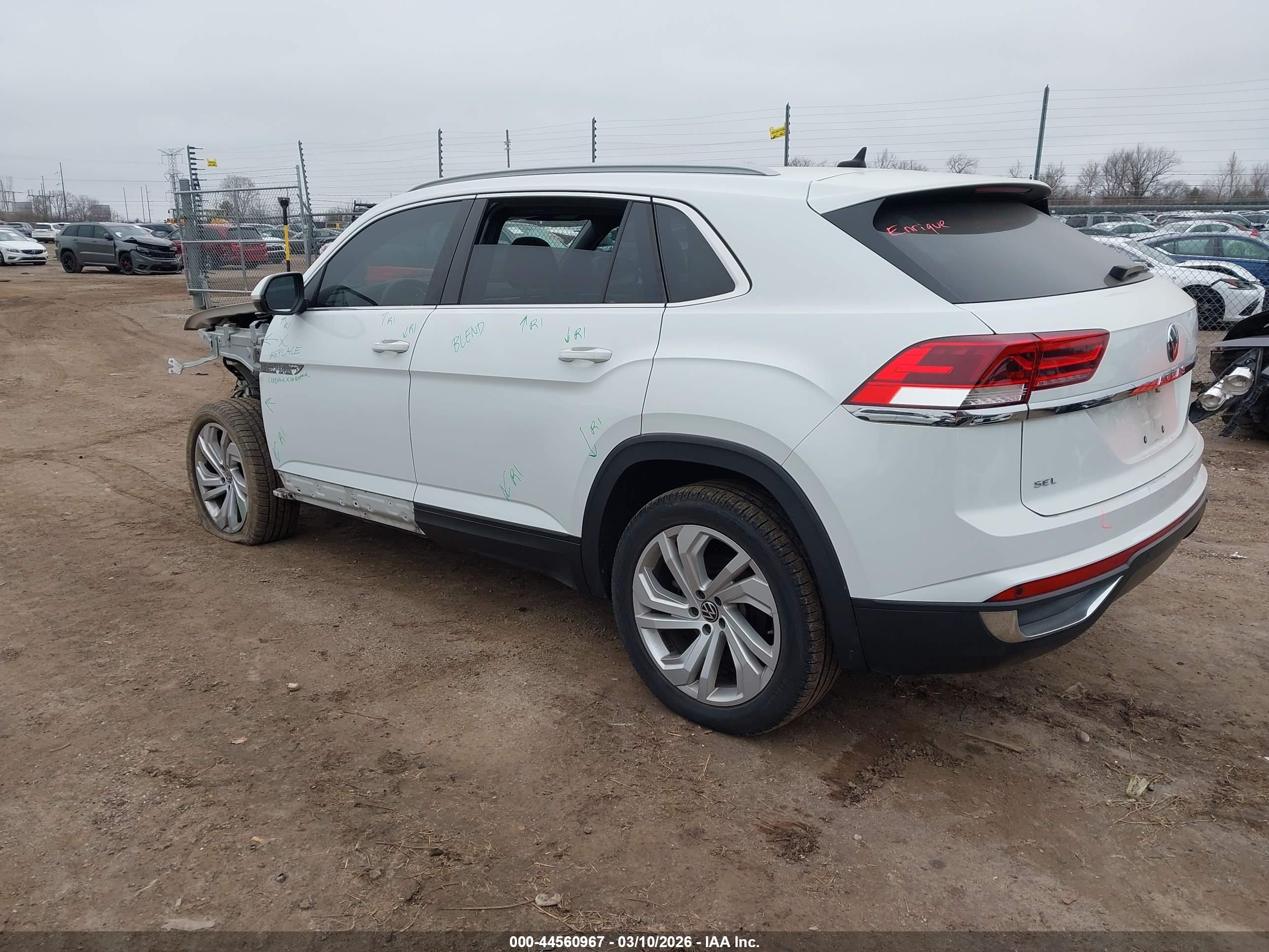 VOLKSWAGEN ATLAS image 3