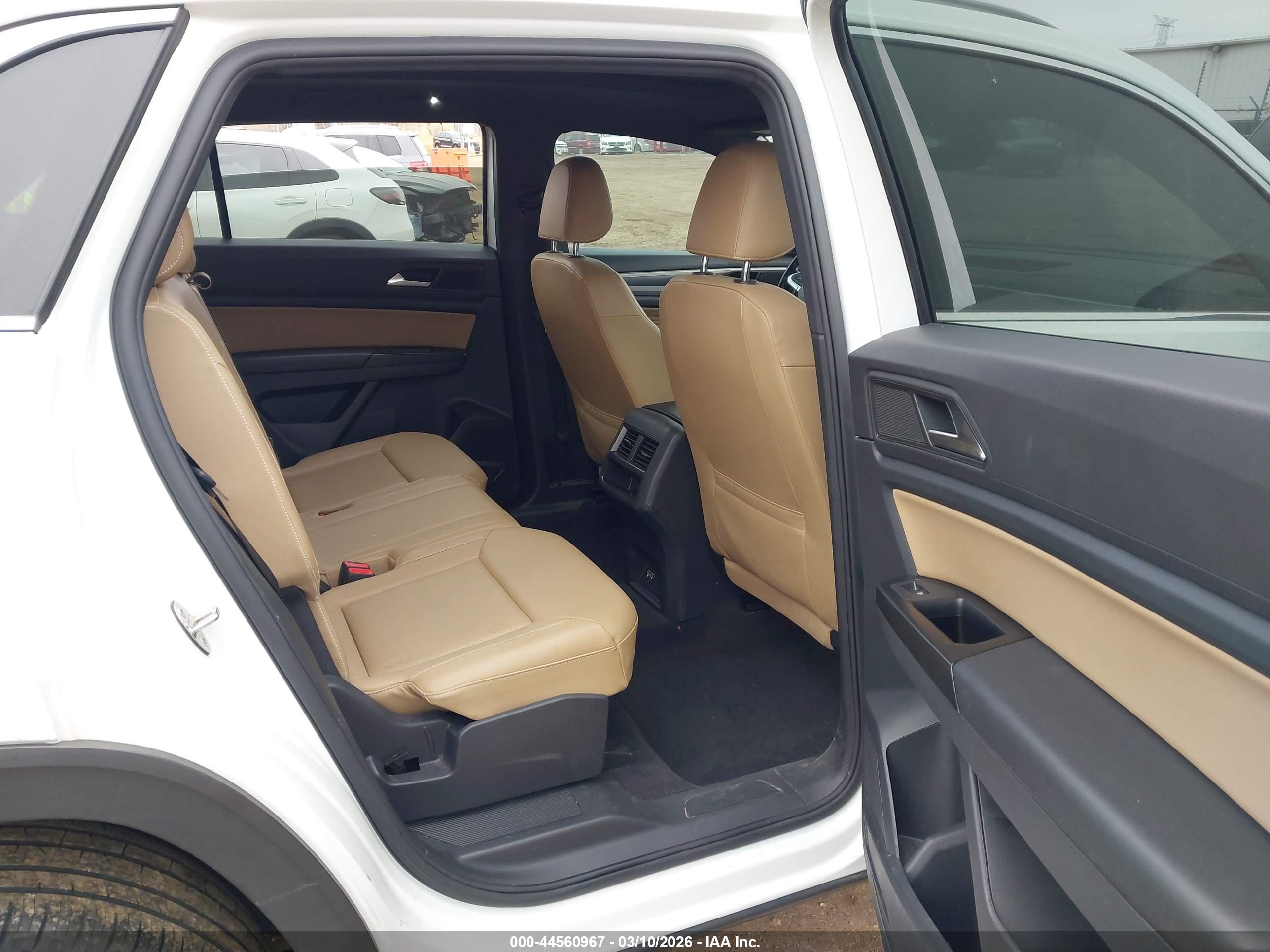 VOLKSWAGEN ATLAS image 8