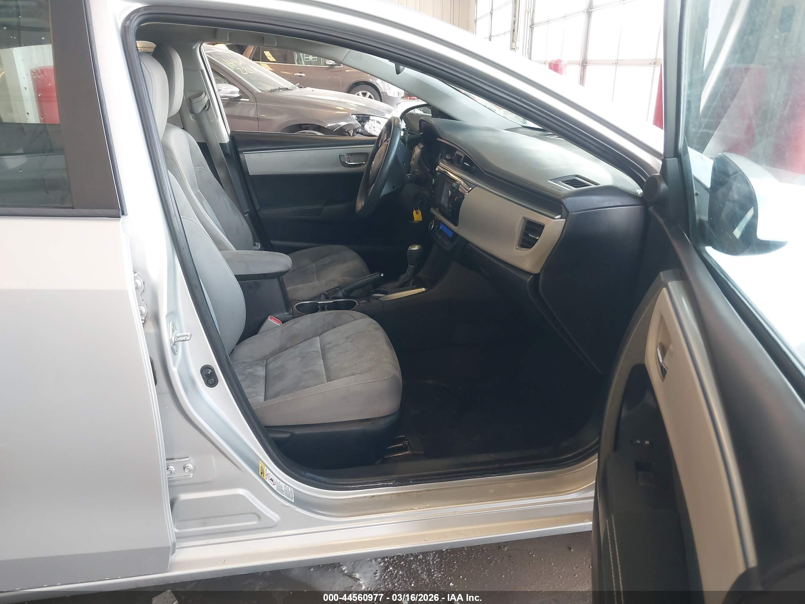 TOYOTA COROLLA image 5