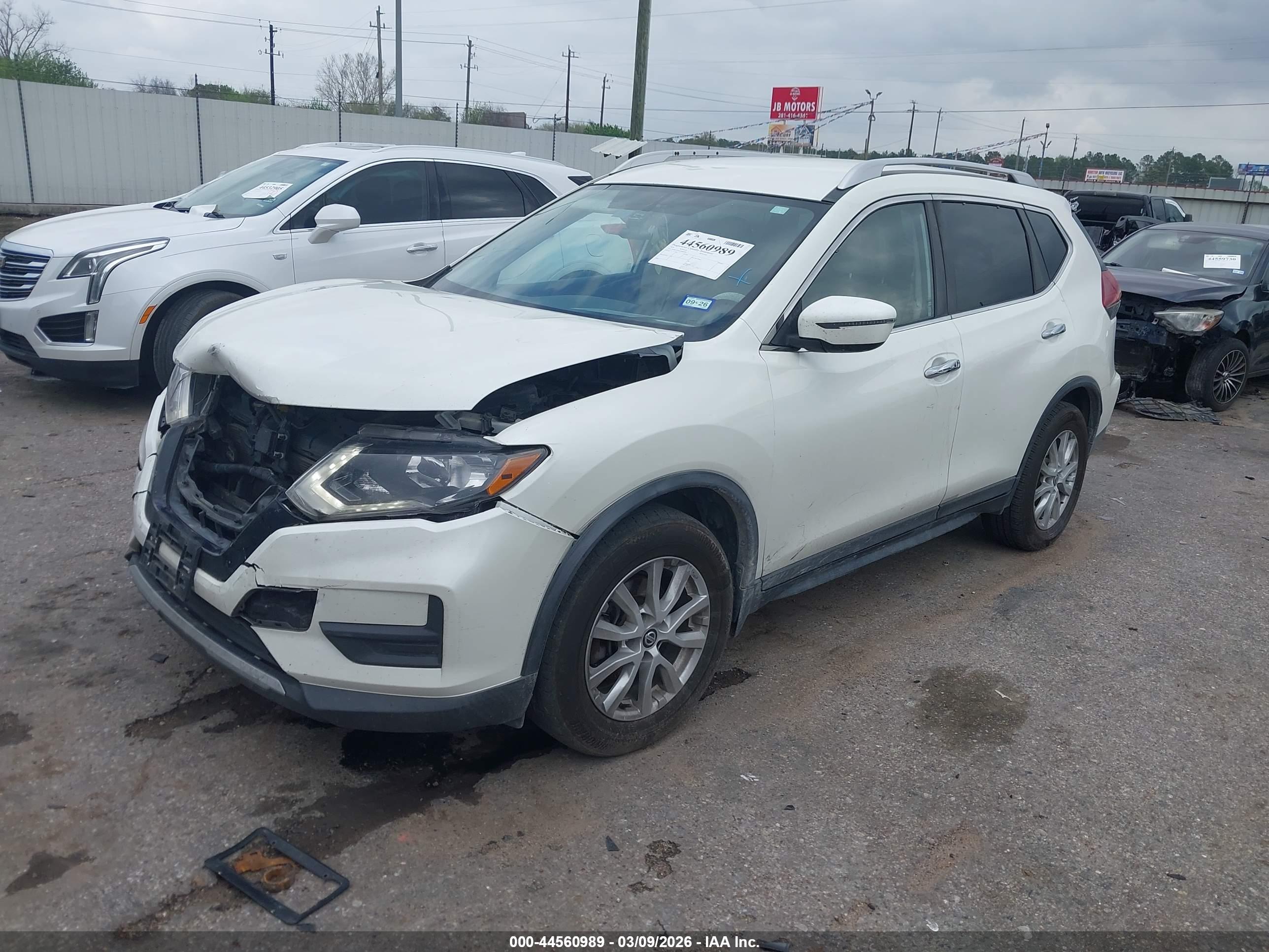 NISSAN ROGUE image 2