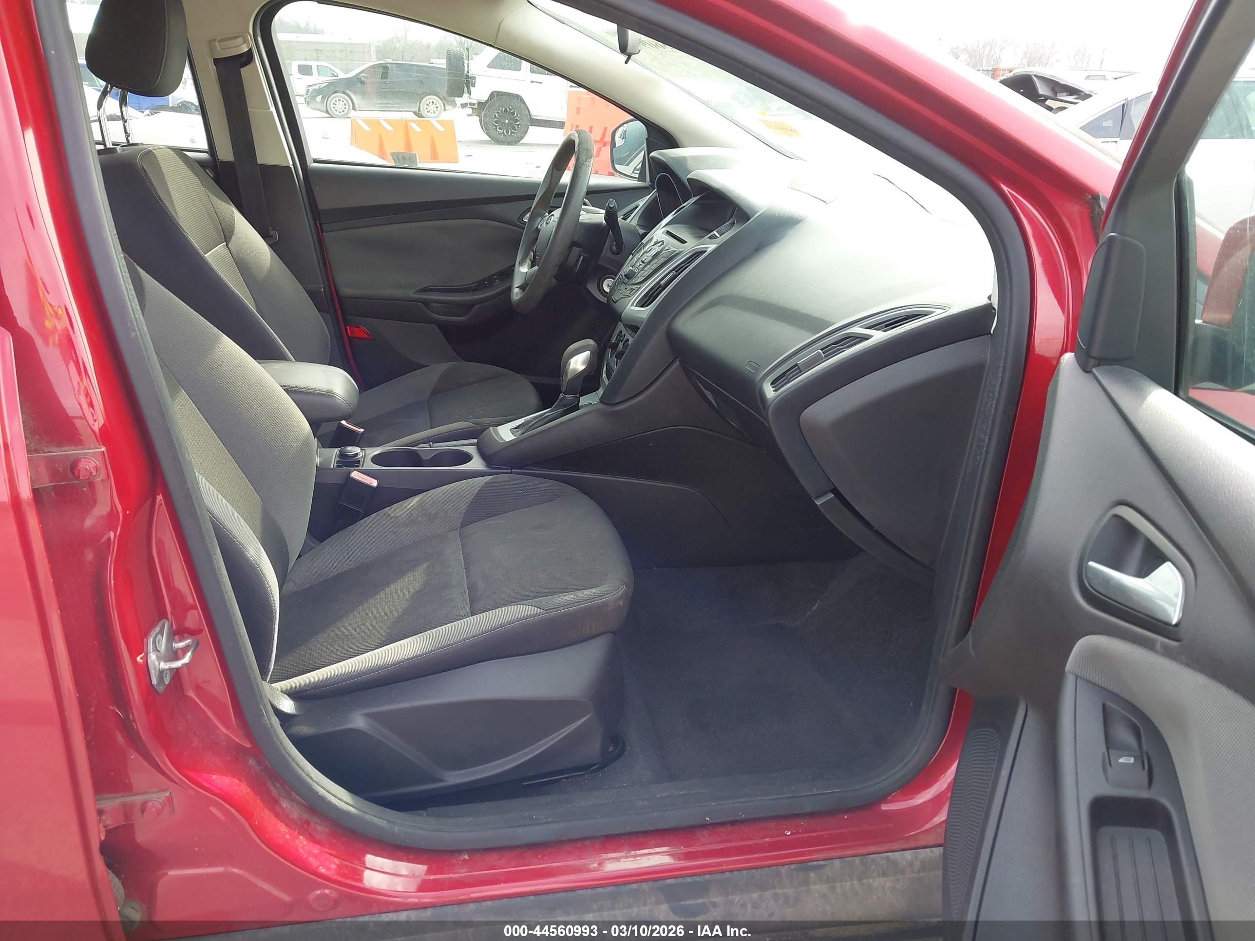 FORD FOCUS image 5