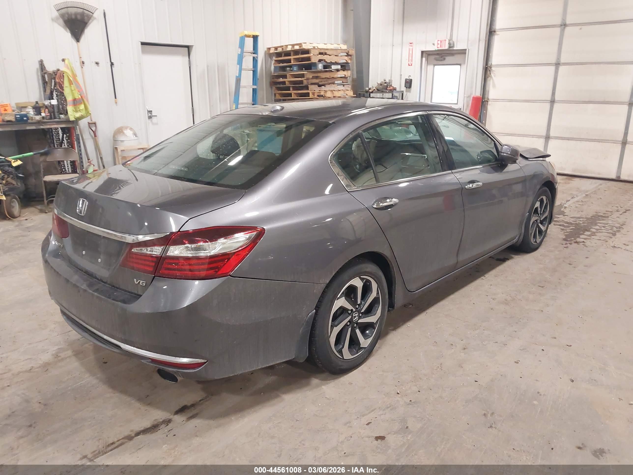 HONDA ACCORD image 4