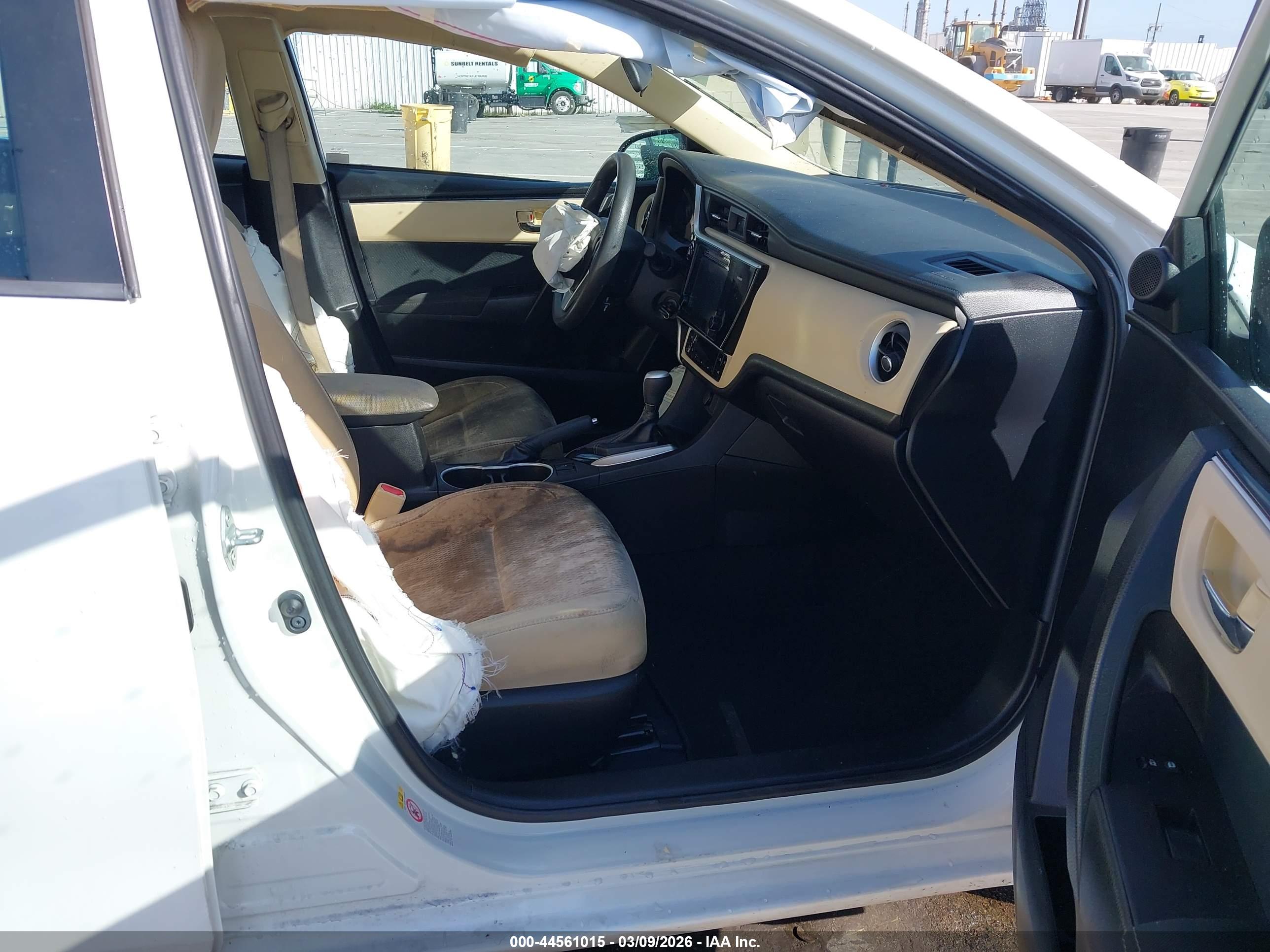 TOYOTA COROLLA image 5