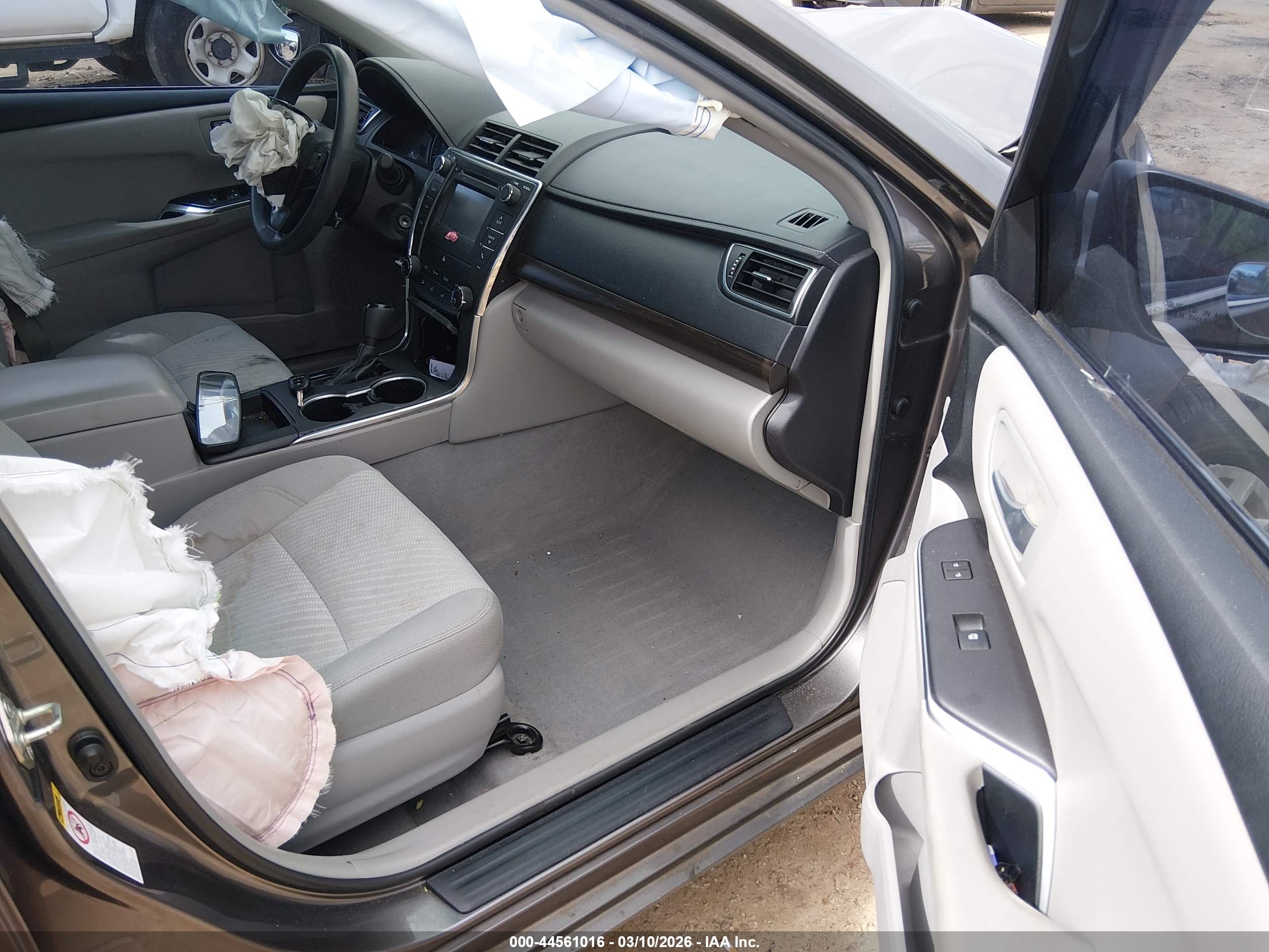 TOYOTA CAMRY image 5