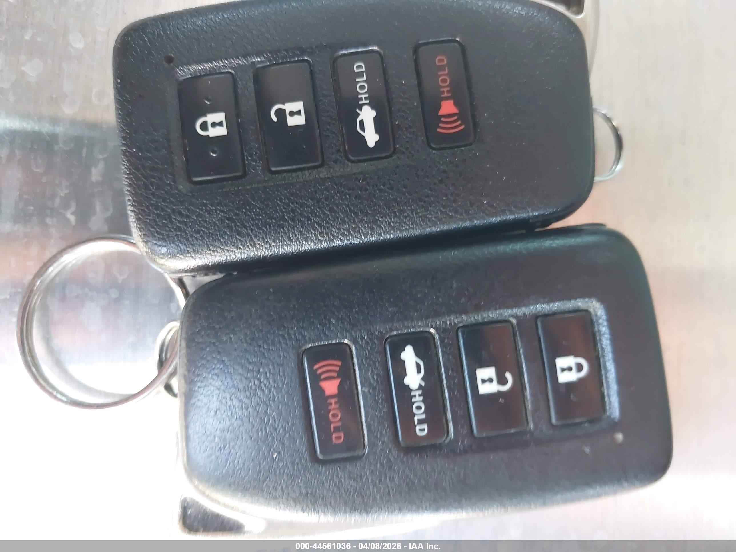 LEXUS IS image 11