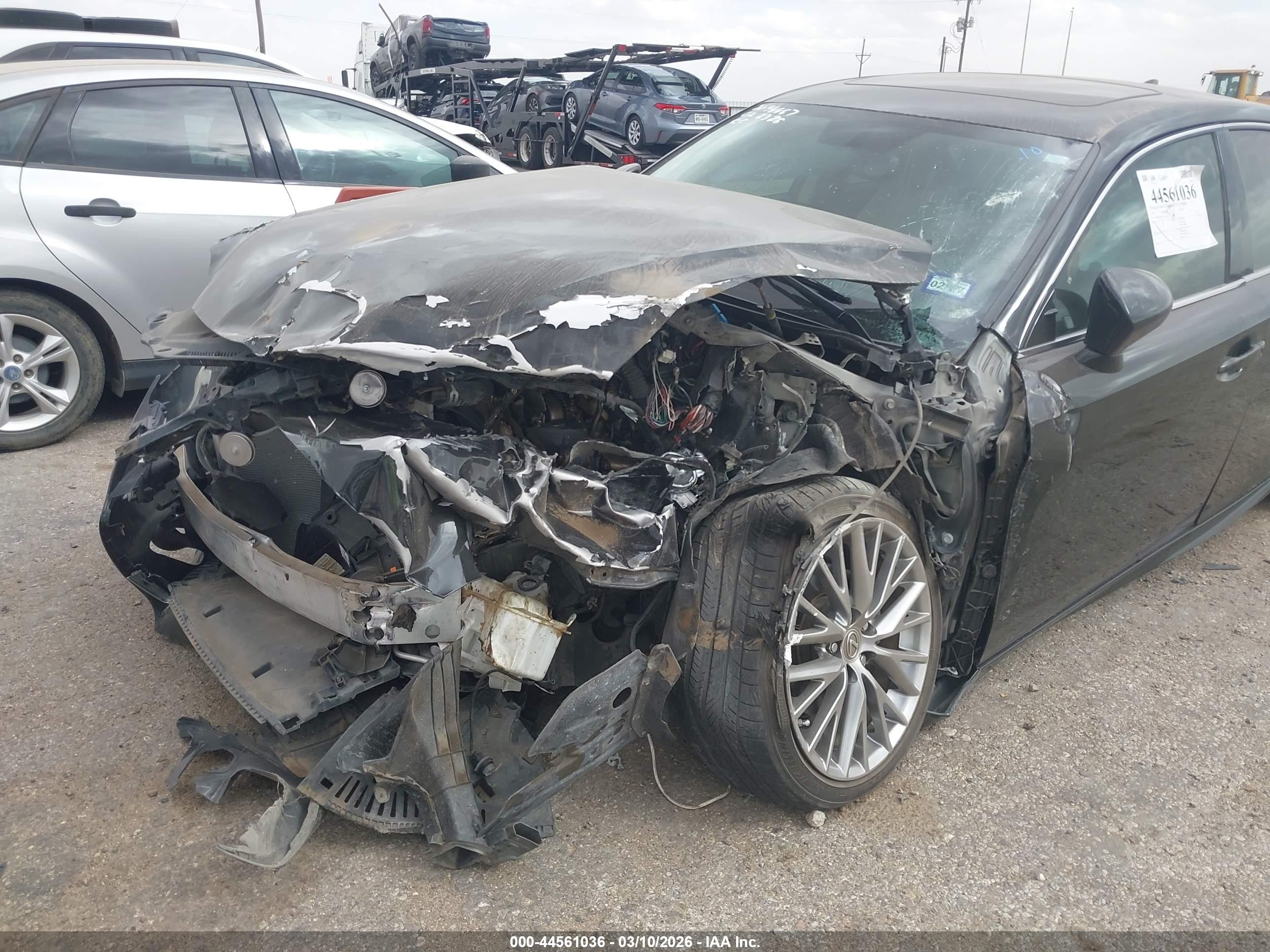 LEXUS IS image 6