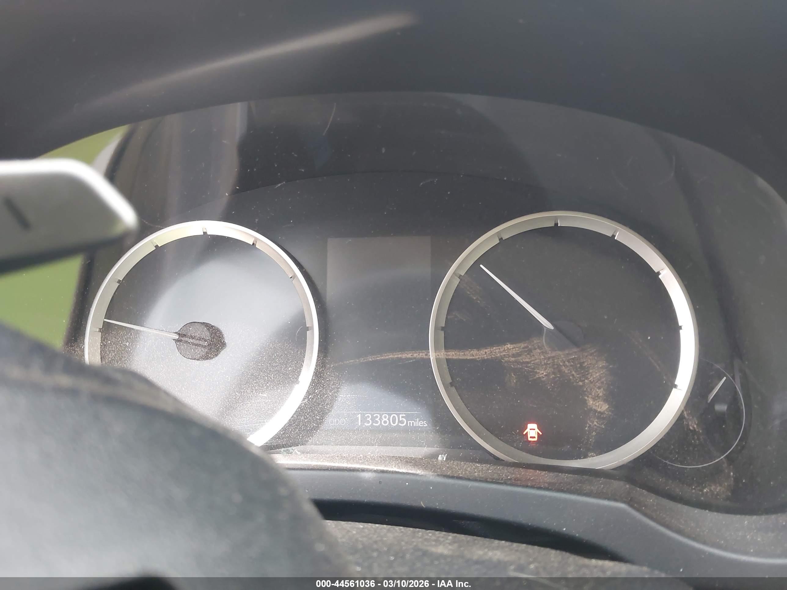 LEXUS IS image 7