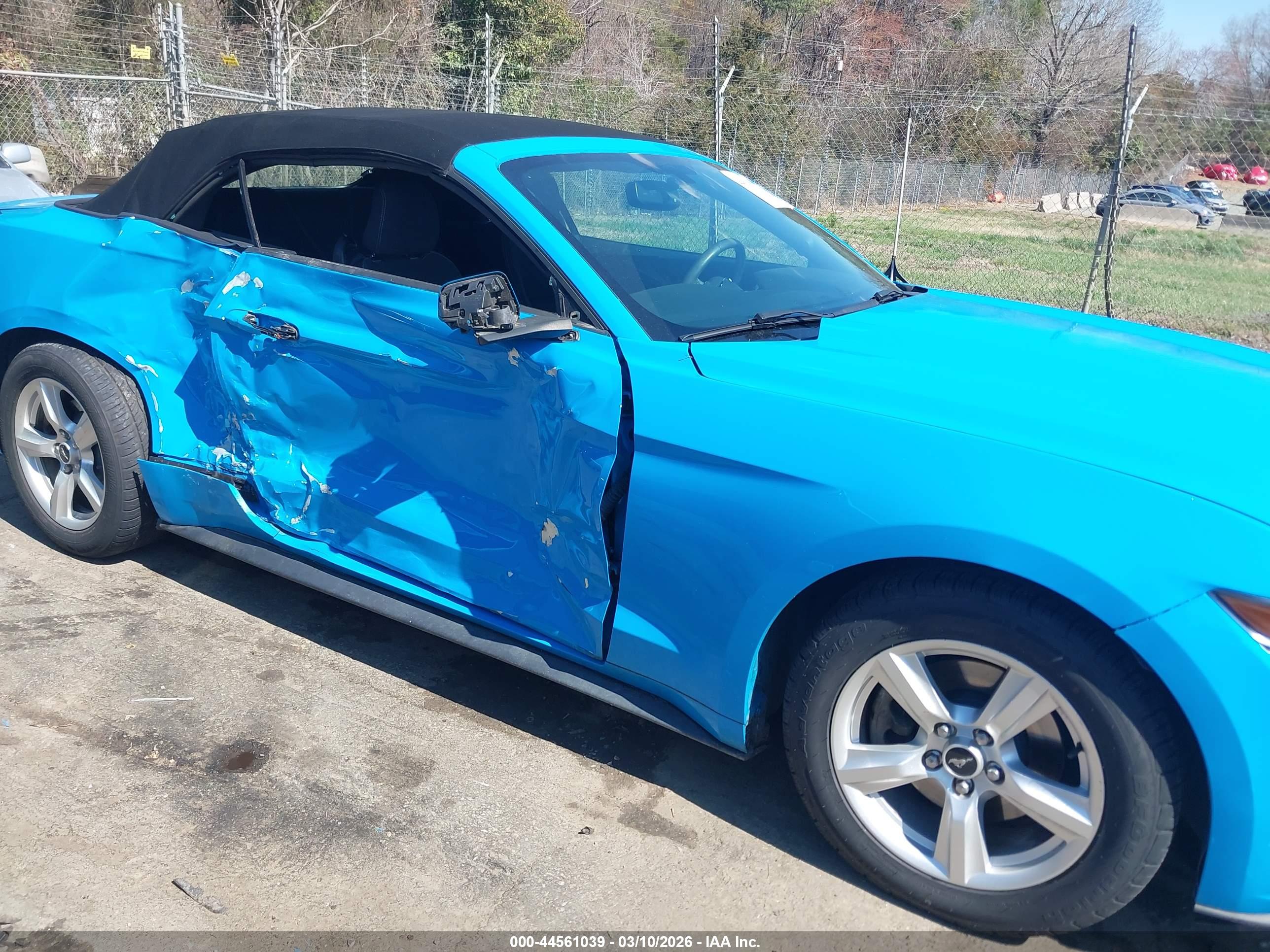 FORD MUSTANG image 6