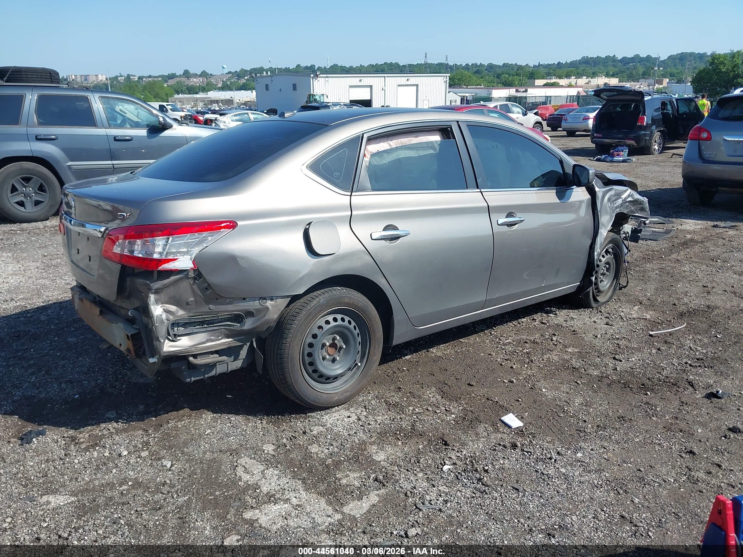 NISSAN SENTRA image 4