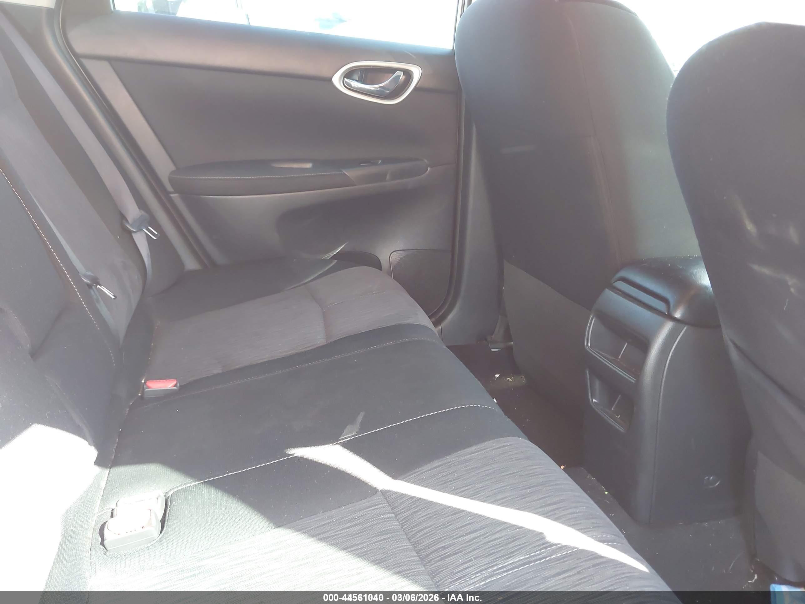 NISSAN SENTRA image 8