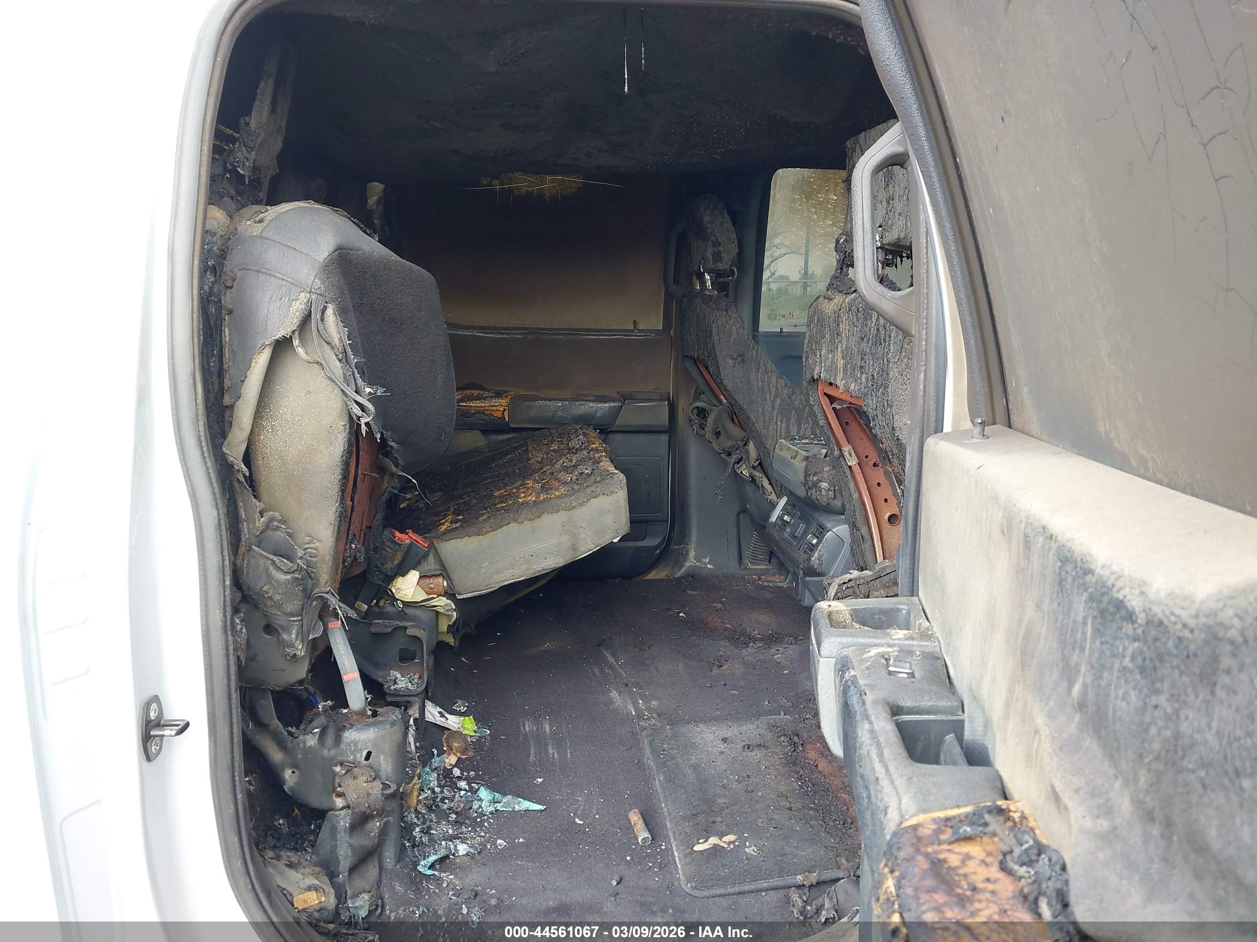 FORD F-150 image 8