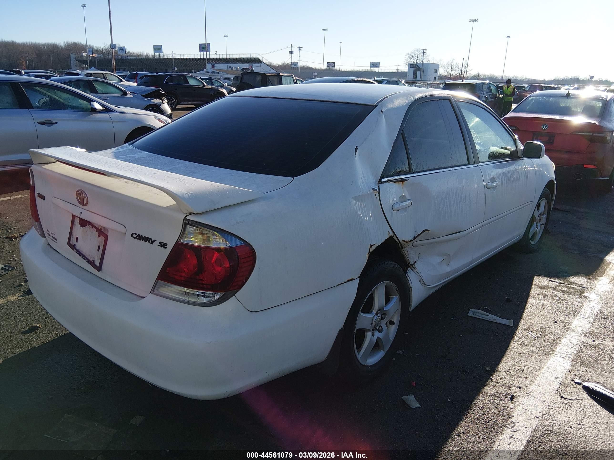 TOYOTA CAMRY image 4
