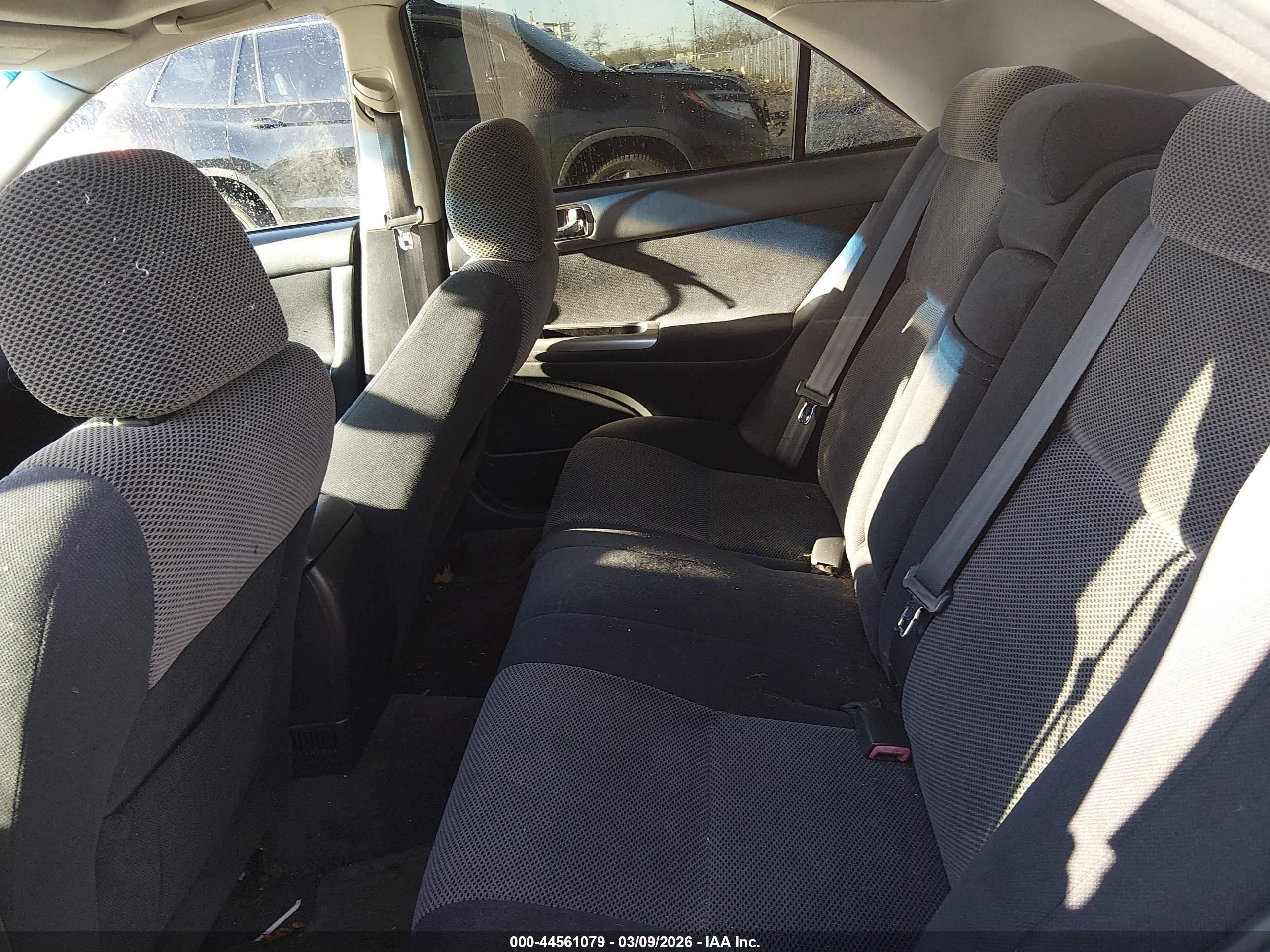 TOYOTA CAMRY image 8