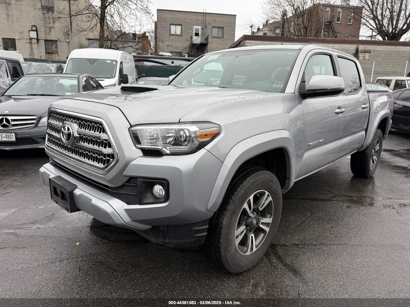 TOYOTA TACOMA image 2