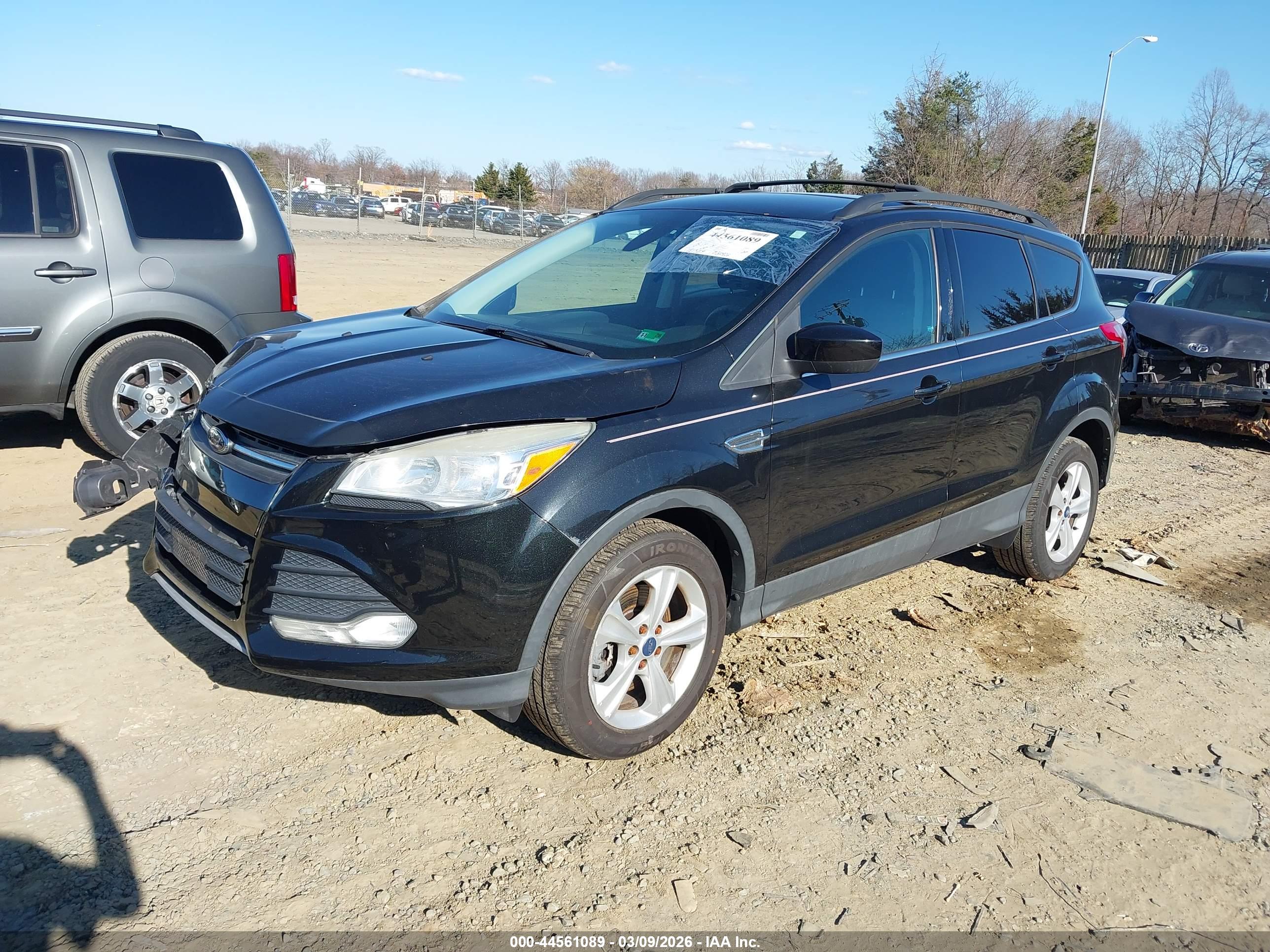 FORD ESCAPE image 2