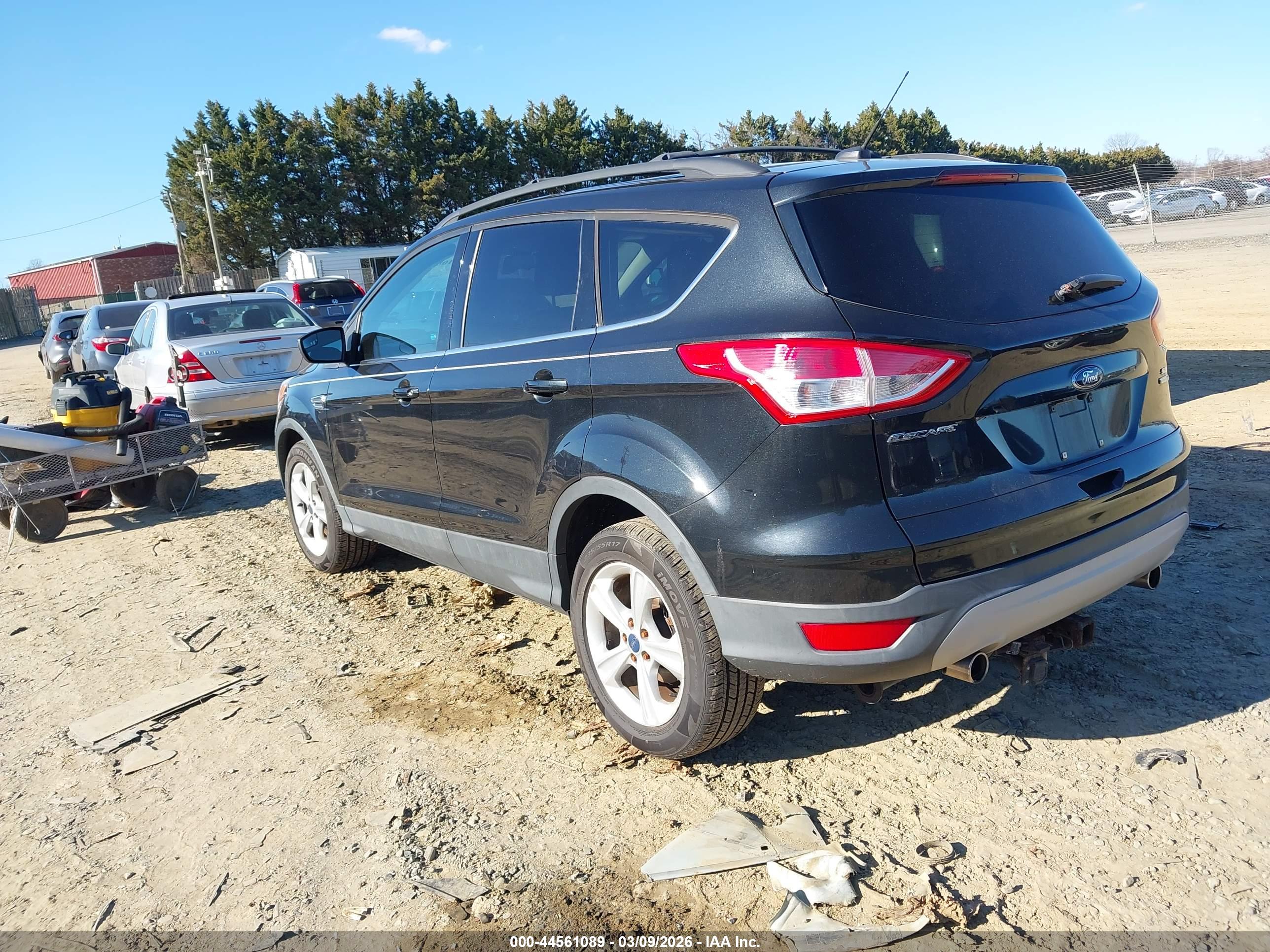 FORD ESCAPE image 3