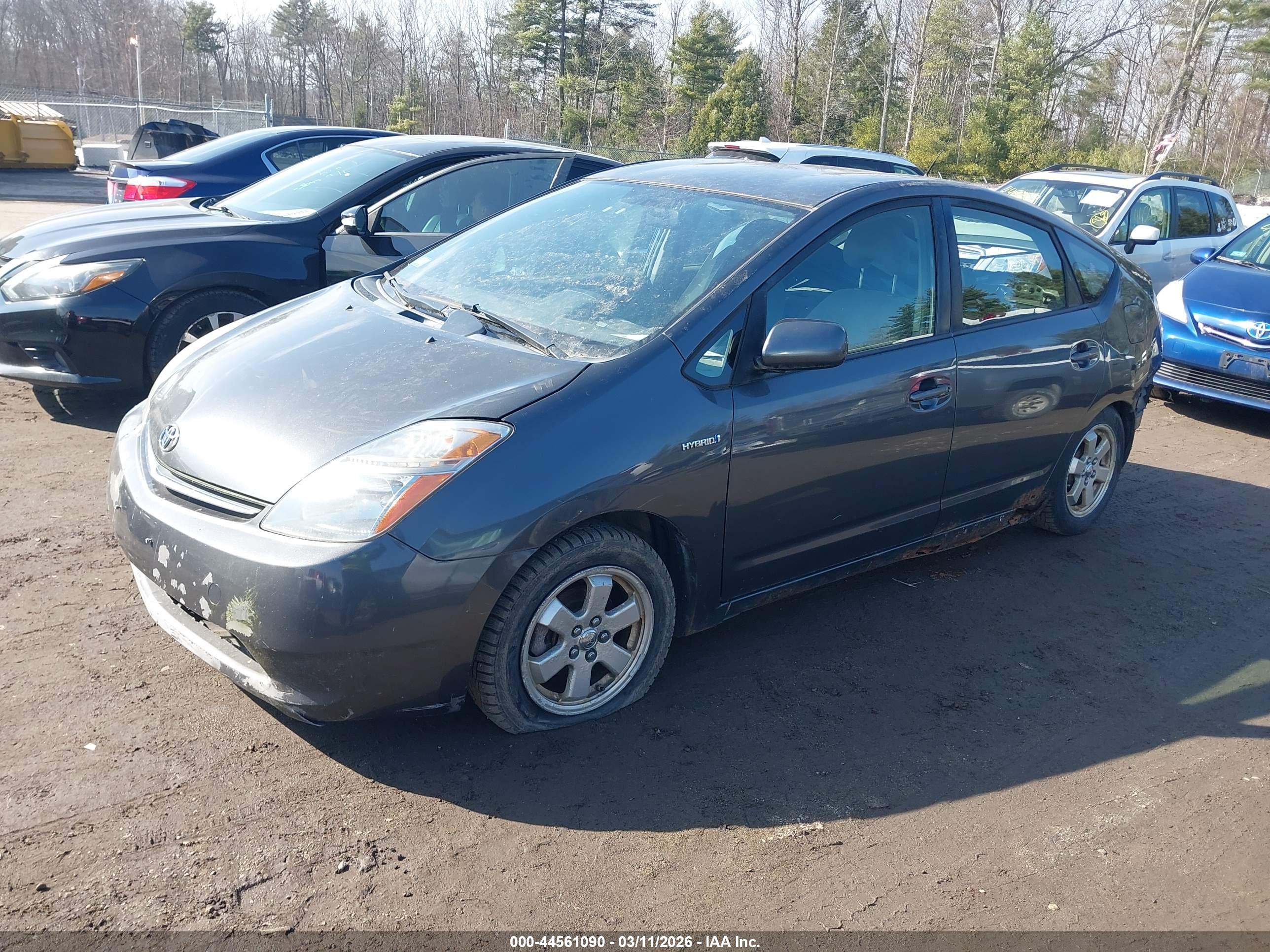 TOYOTA PRIUS image 2