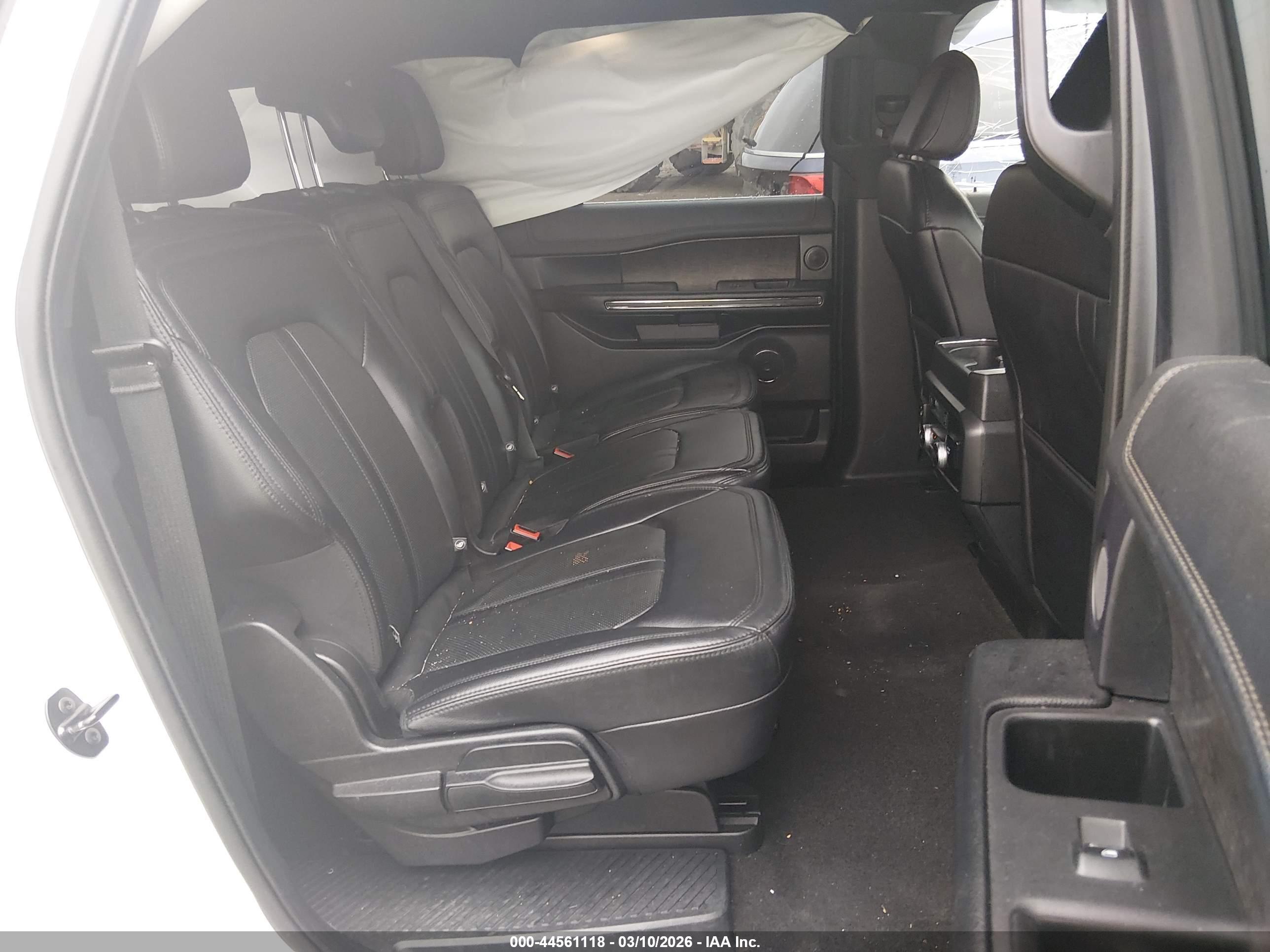 FORD EXPEDITION image 8