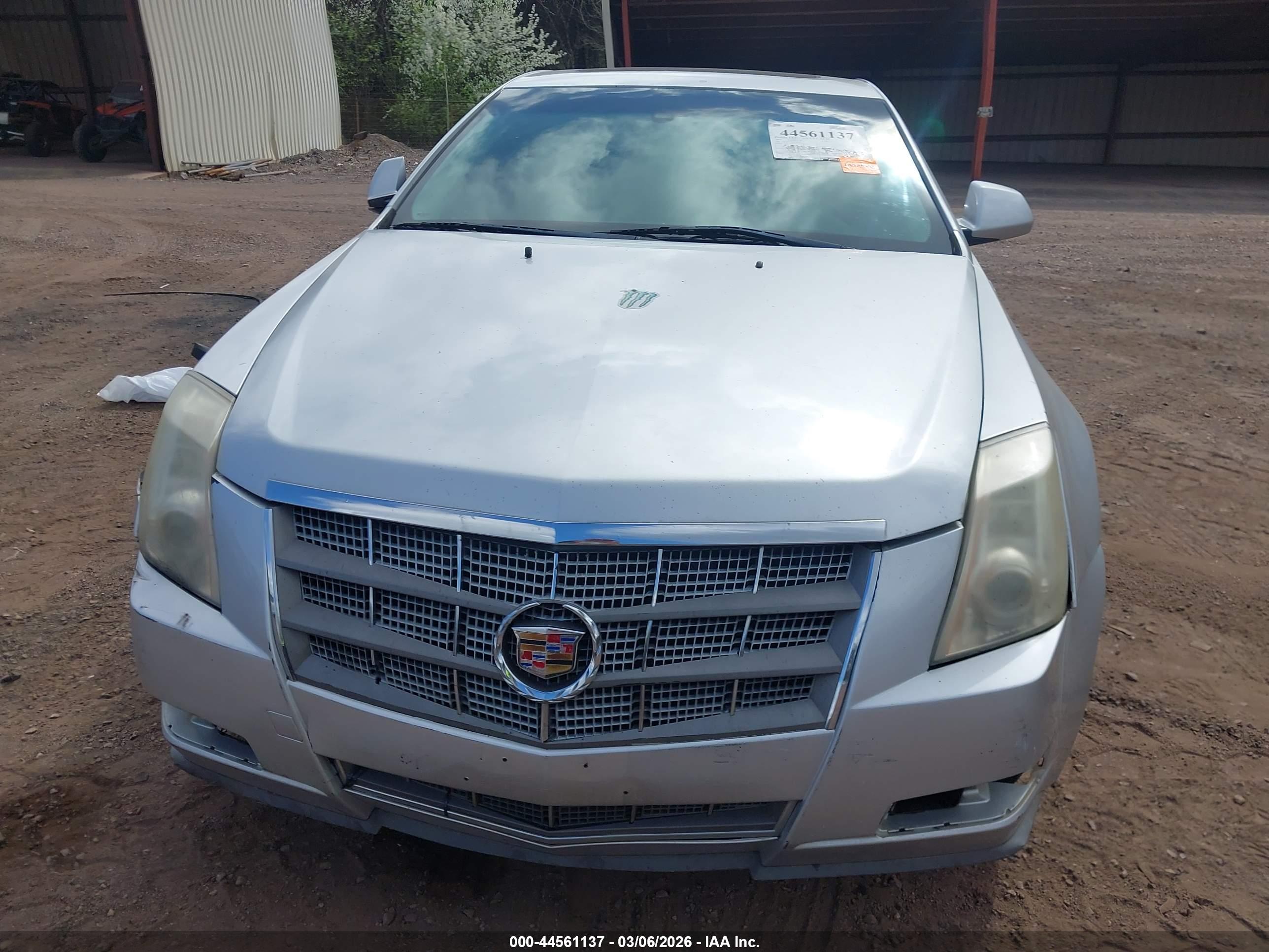 CADILLAC CTS image 6