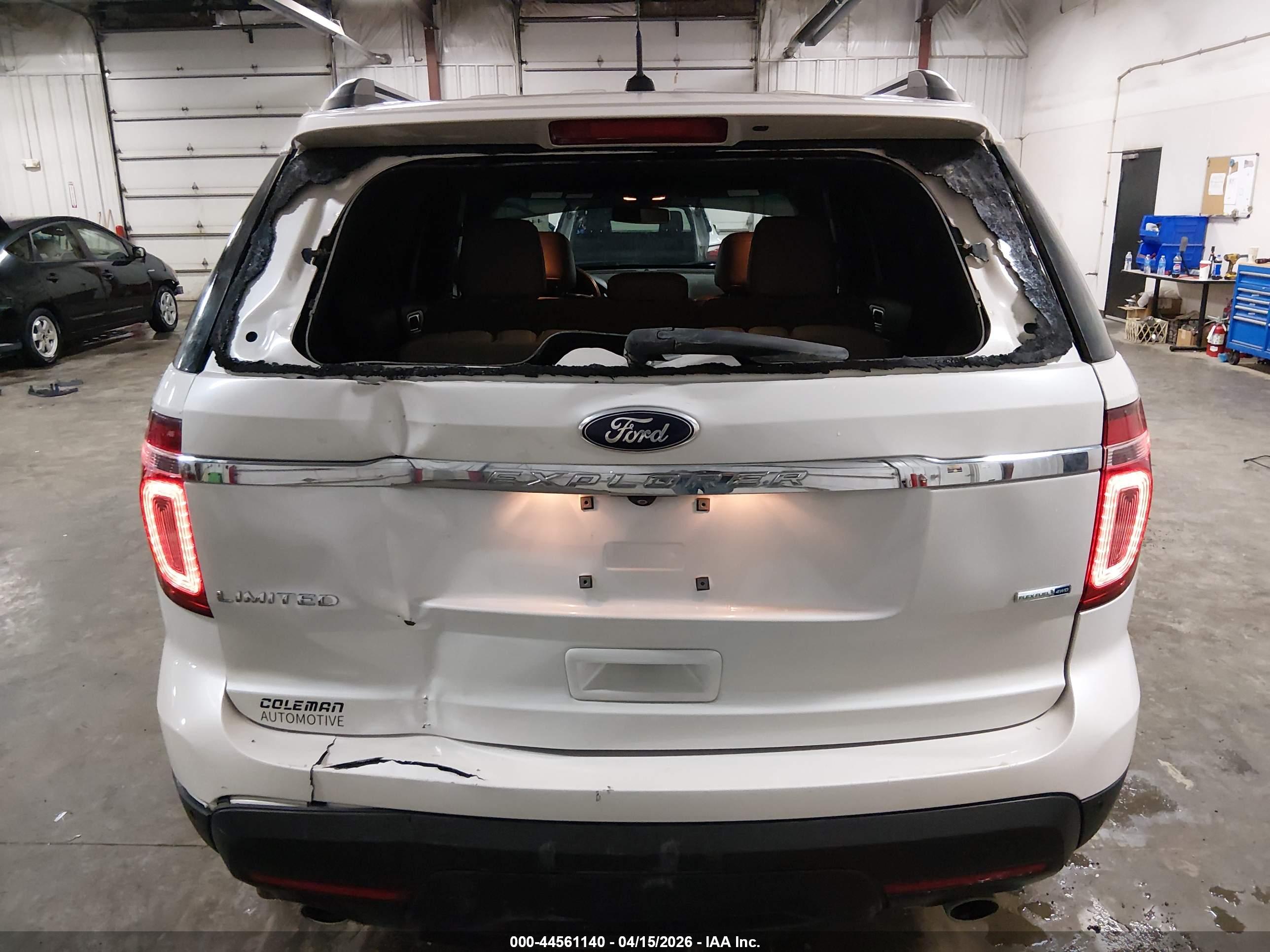 FORD EXPLORER image 6