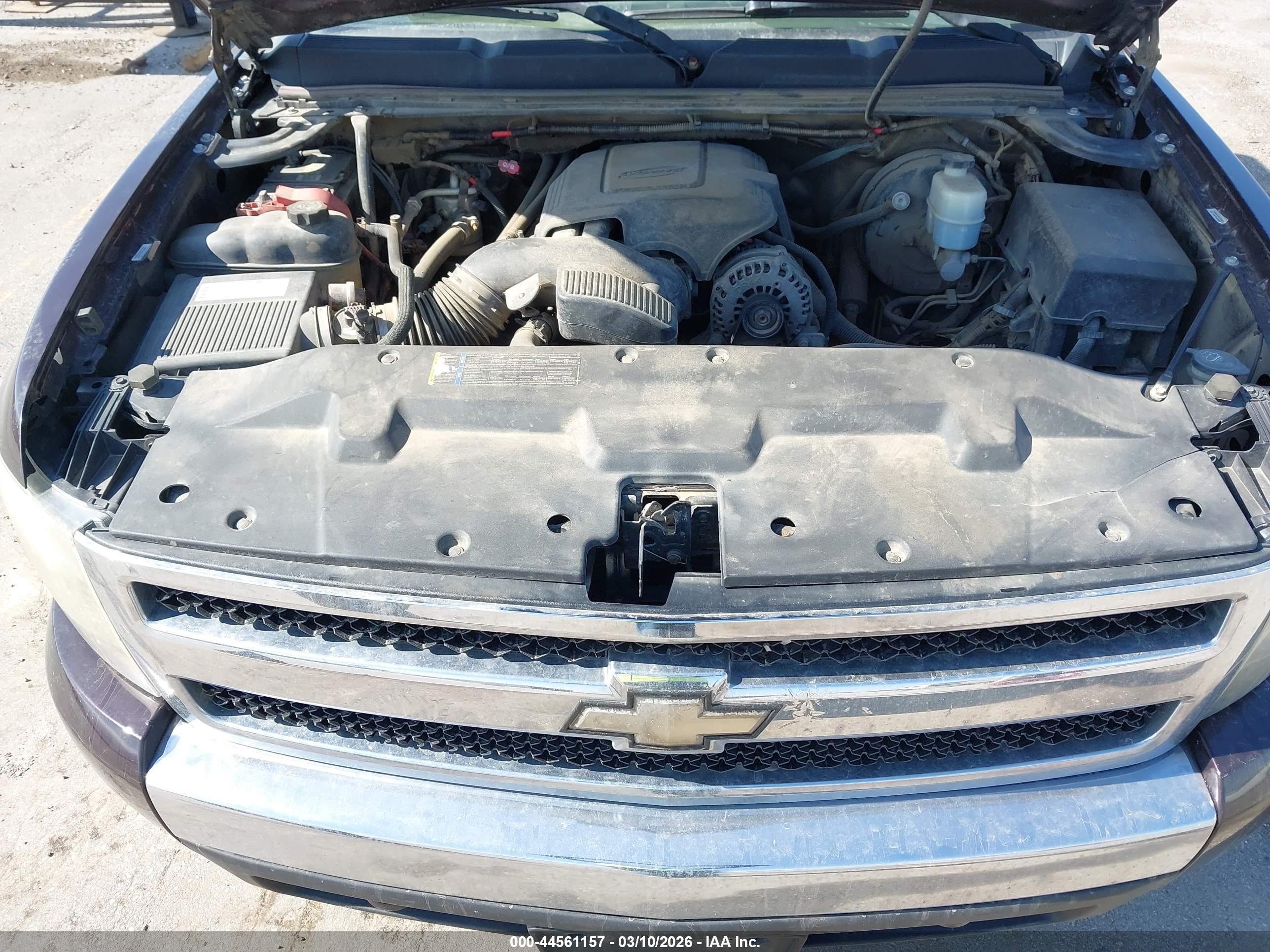 CHEVROLET SILVERADO image 10