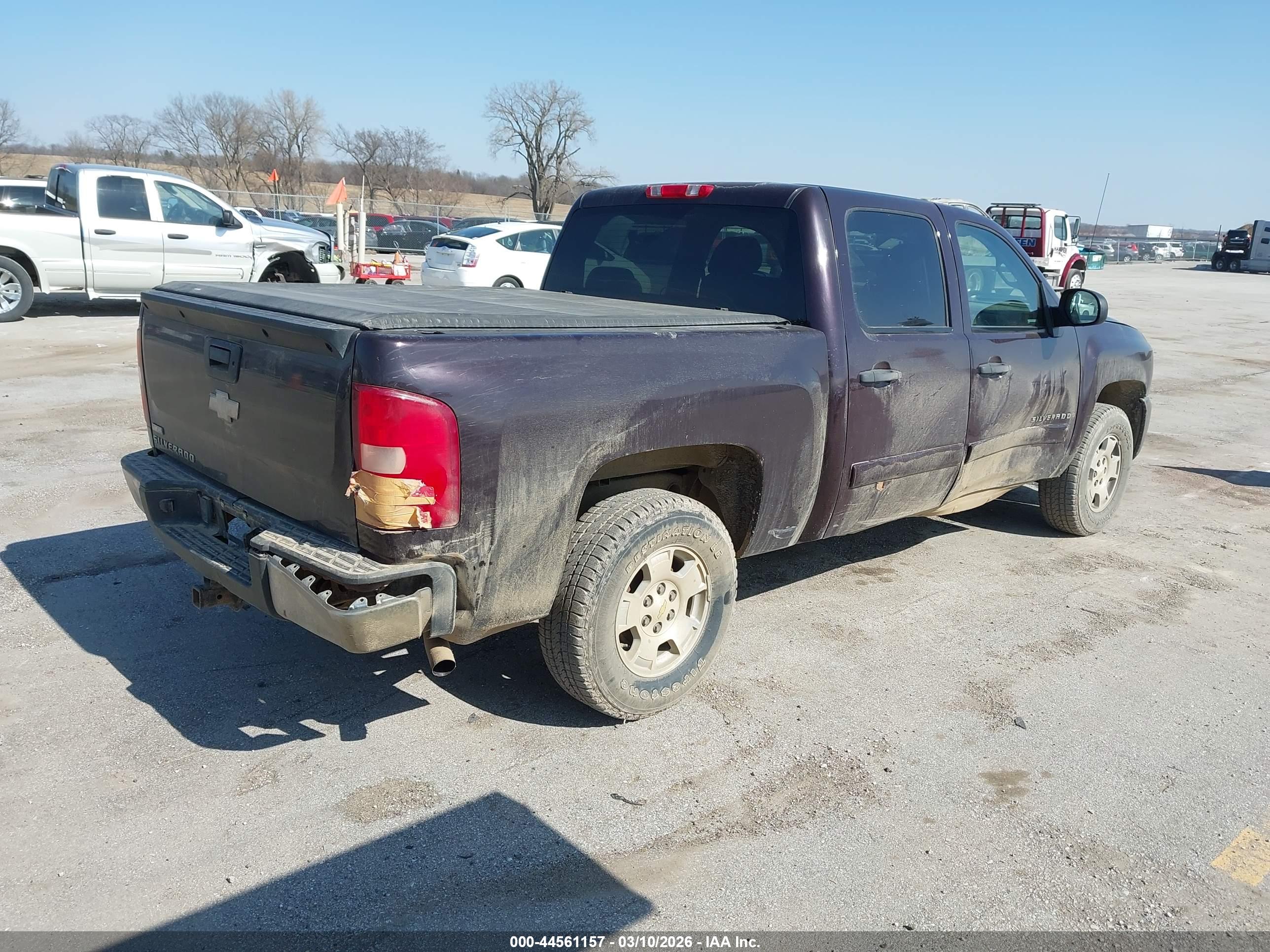 CHEVROLET SILVERADO image 4