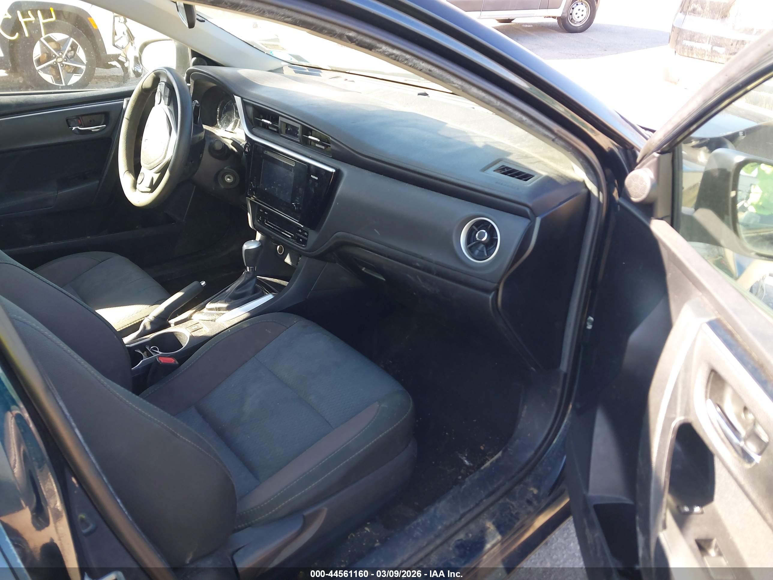 TOYOTA COROLLA image 5