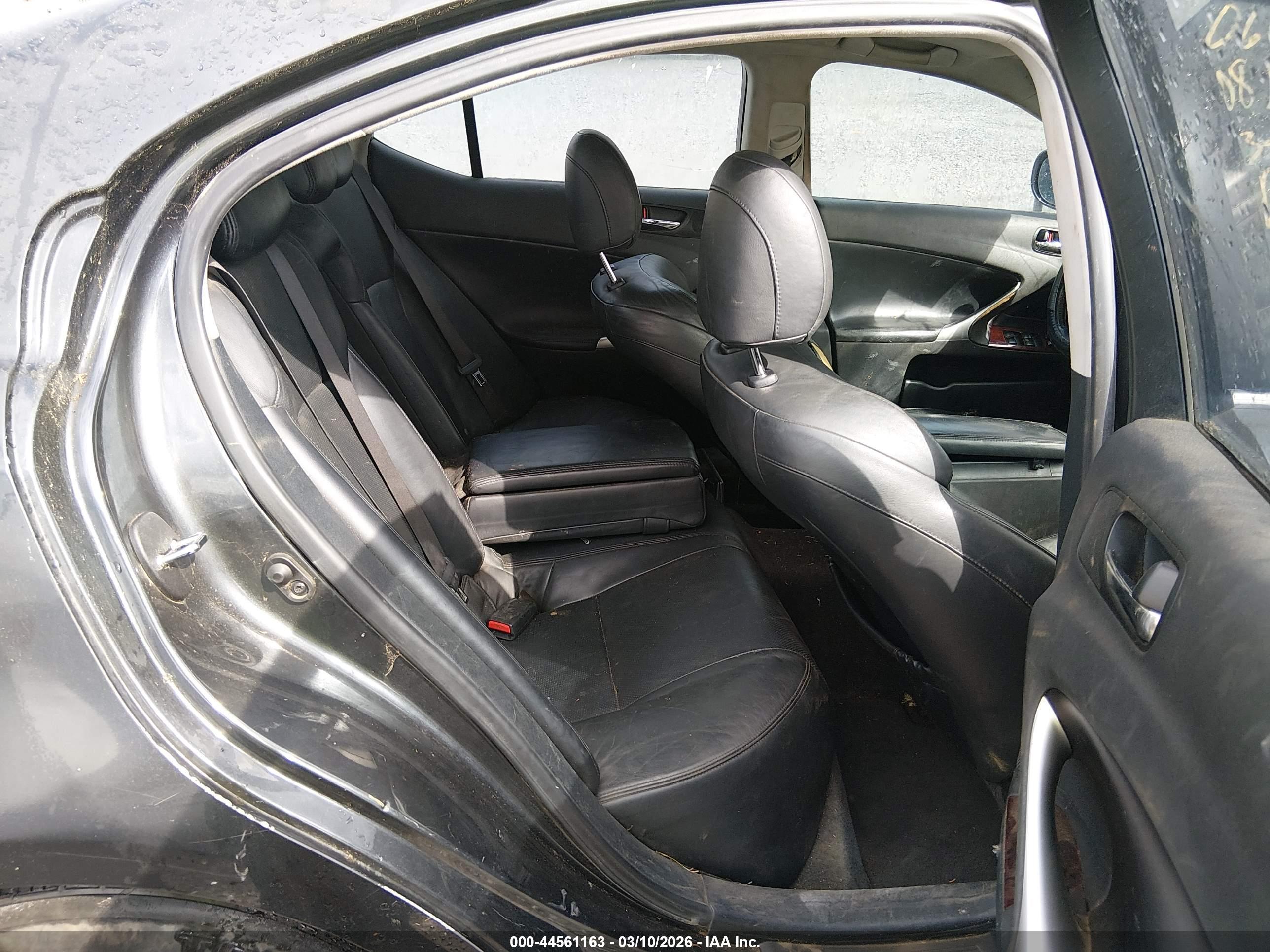 LEXUS IS image 8
