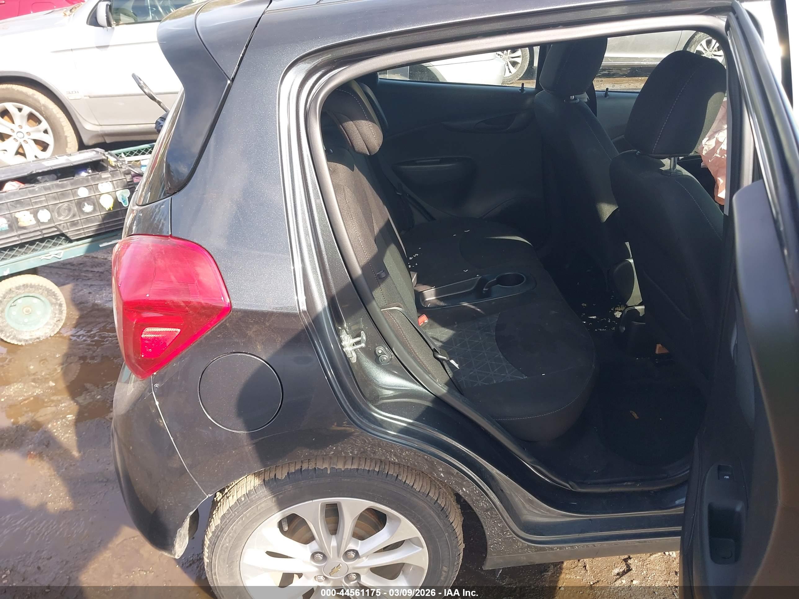 CHEVROLET SPARK image 8