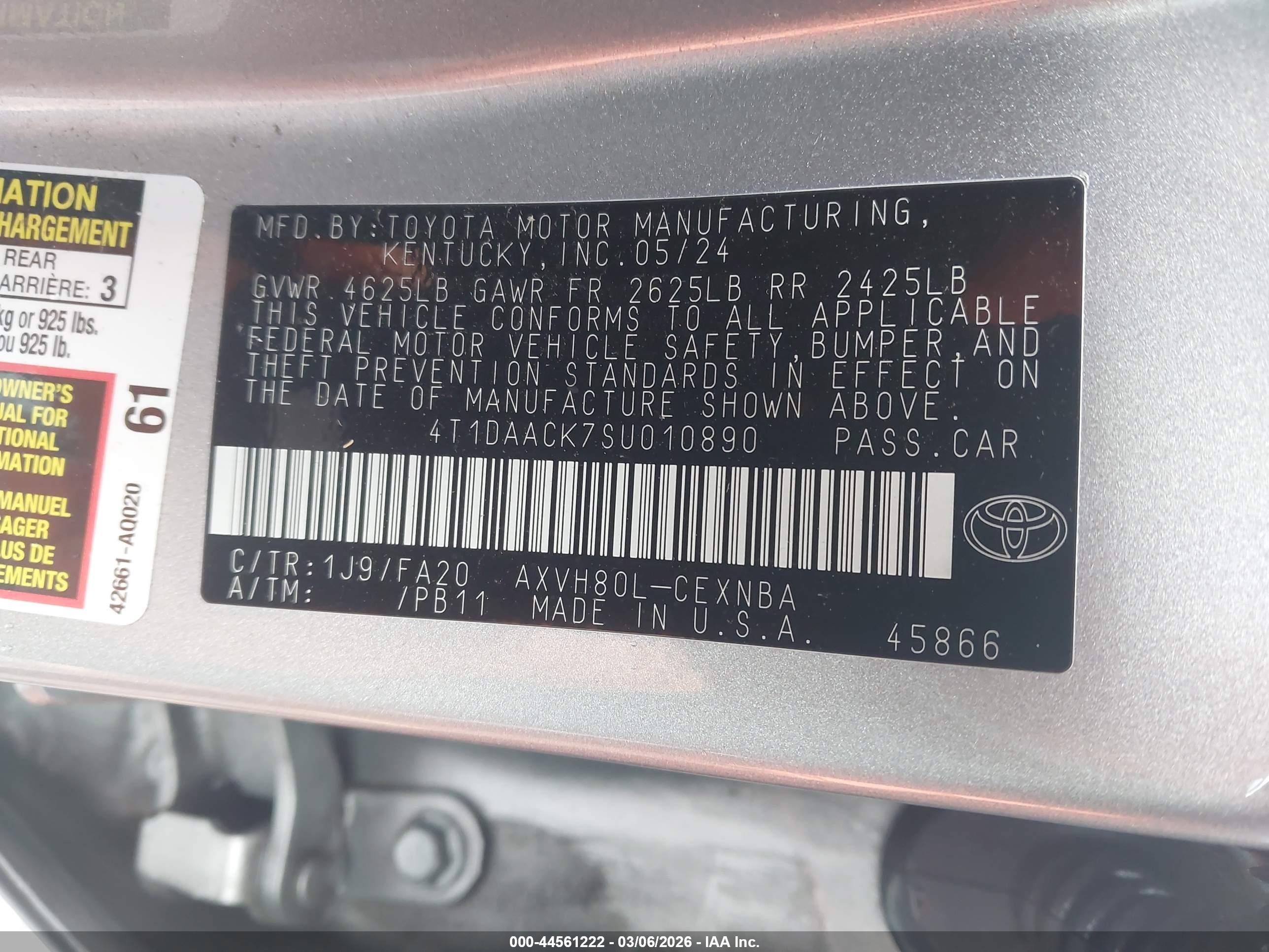 TOYOTA CAMRY image 9