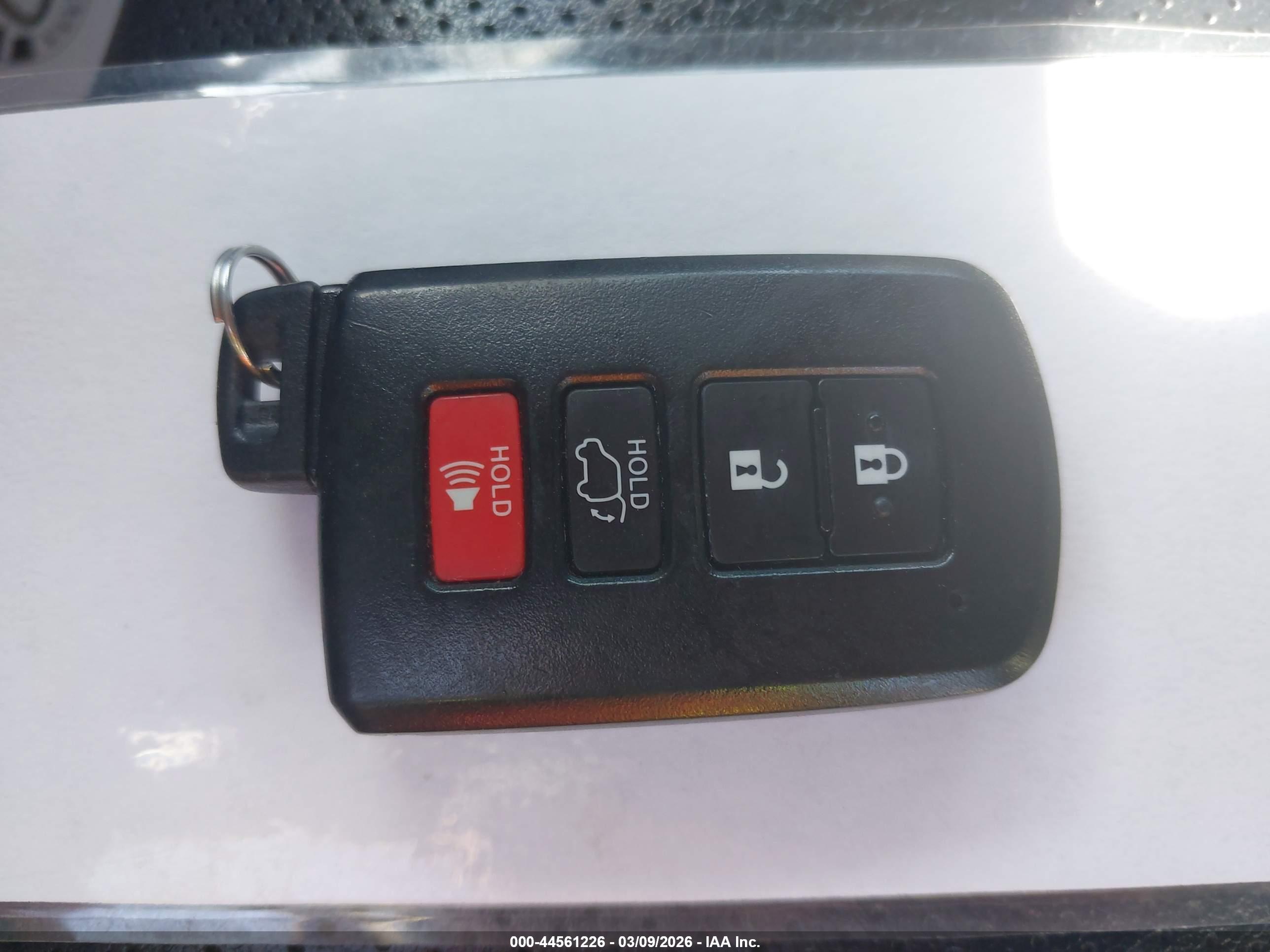 TOYOTA HIGHLANDER image 11