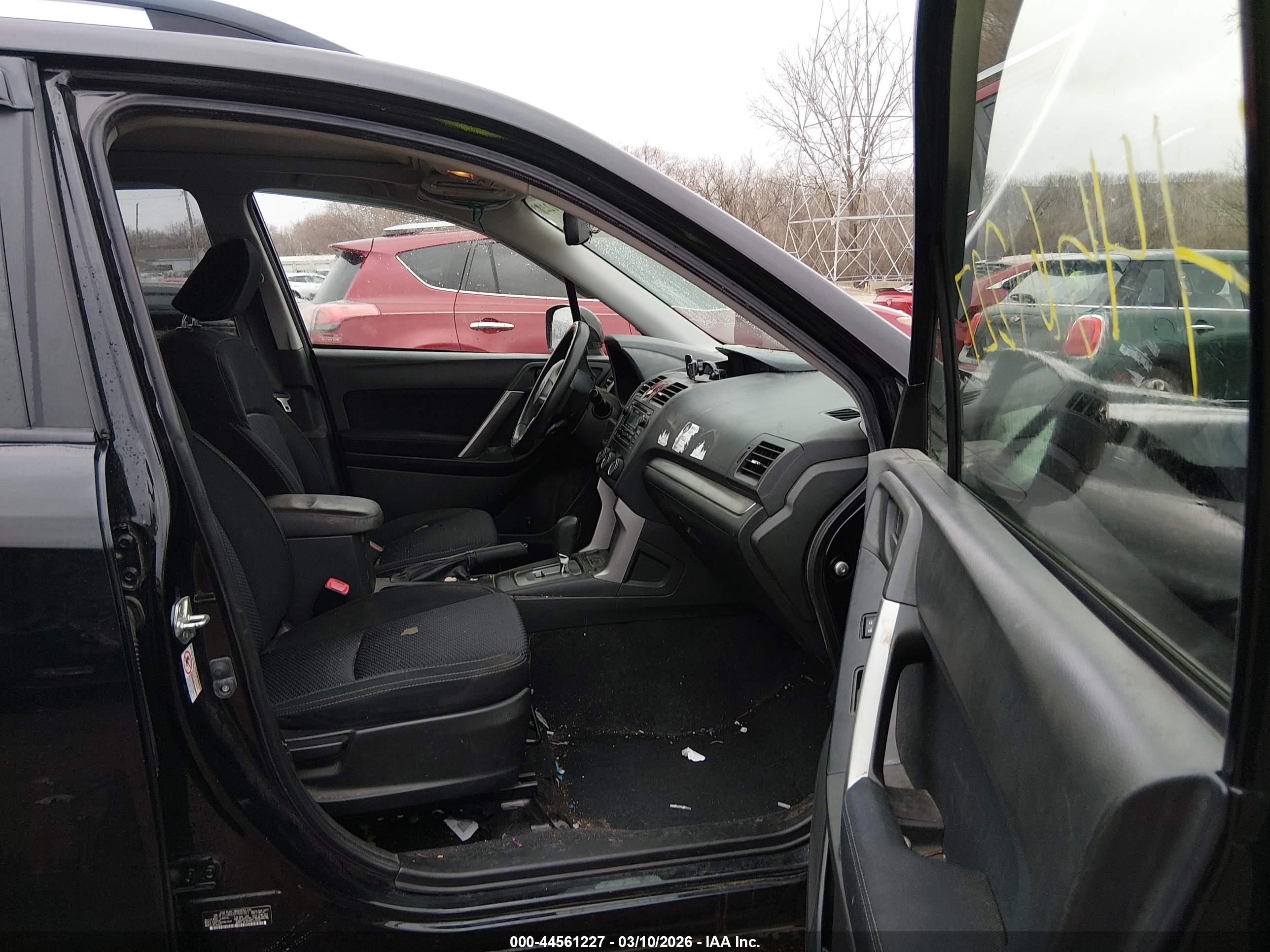 SUBARU FORESTER image 5